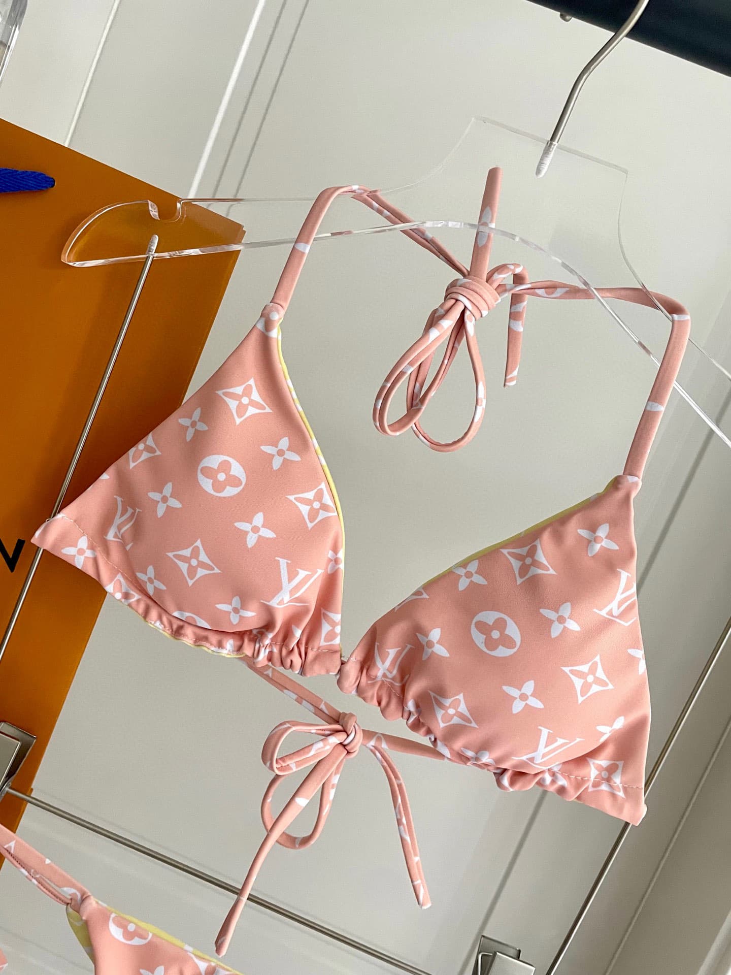 C24876 Lv swimsuit – Lv bikini 😍🥰 It’s a swimsuit suitable for various occasions 🏊‍♀️ Whether it’s by the sea, in a swimming pool, at hot springs, or in water parks – it works perfectly 😌 It can also be worn with inner clothes. The one-piece design covers — image 2