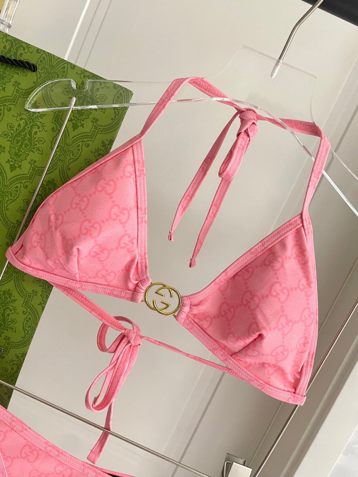 C24881 Gucci swimsuits – New Gucci bikinis that are suitable for various occasions🏊‍♀️ They can be used at the beach, swimming pools, hot springs, water parks, and for rafting too😌 They can also be worn with inner garments. The one-piece design covers the — image 5
