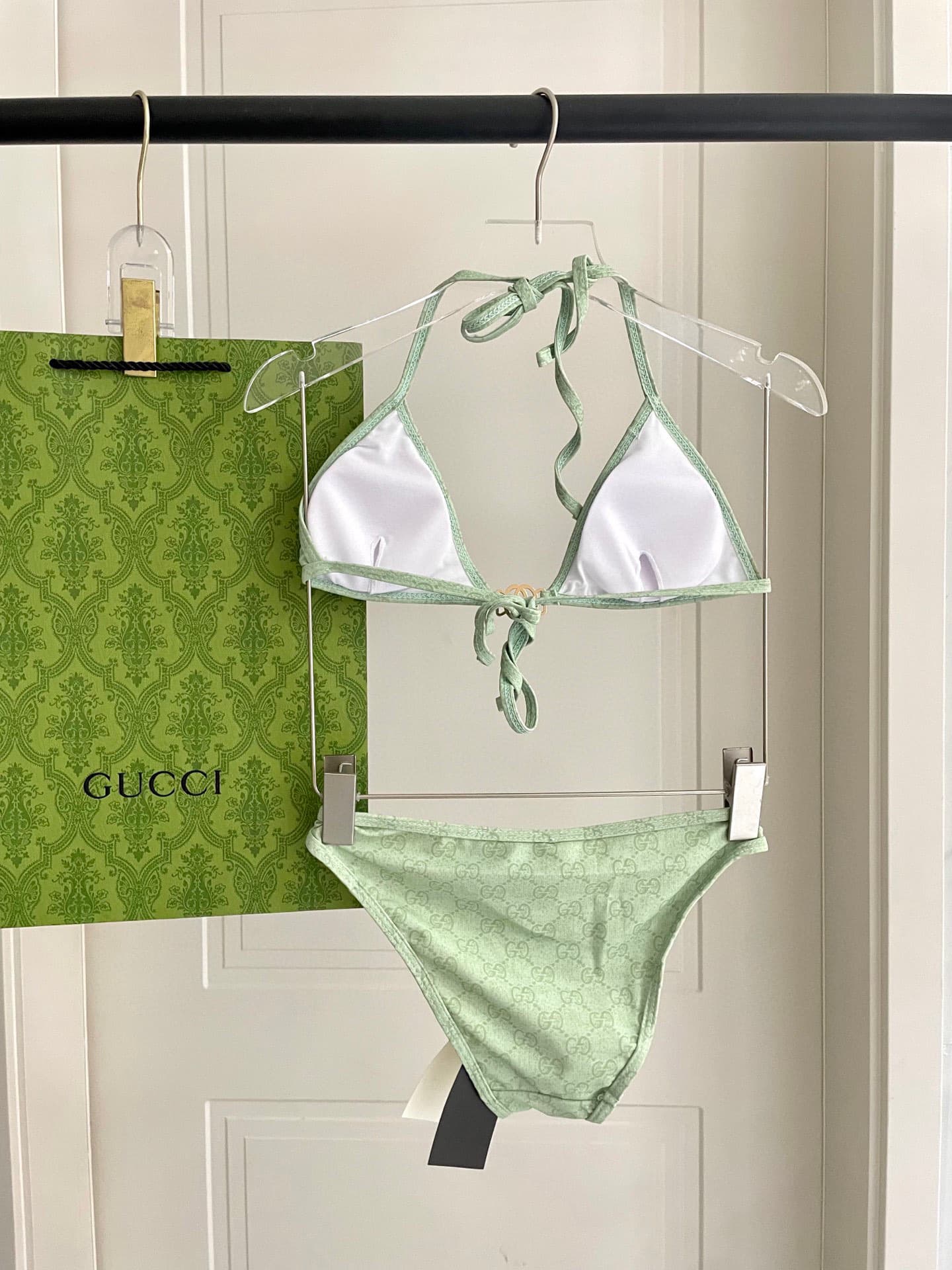 C24880 Gucci swimsuits – New Gucci bikinis, suitable for various situations 🏊‍♀️ Whether at the beach, in a swimming pool, in hot springs, or at water parks – they work well 😌 They can also be worn with inner clothes. The one-piece design covers the body  — image 6