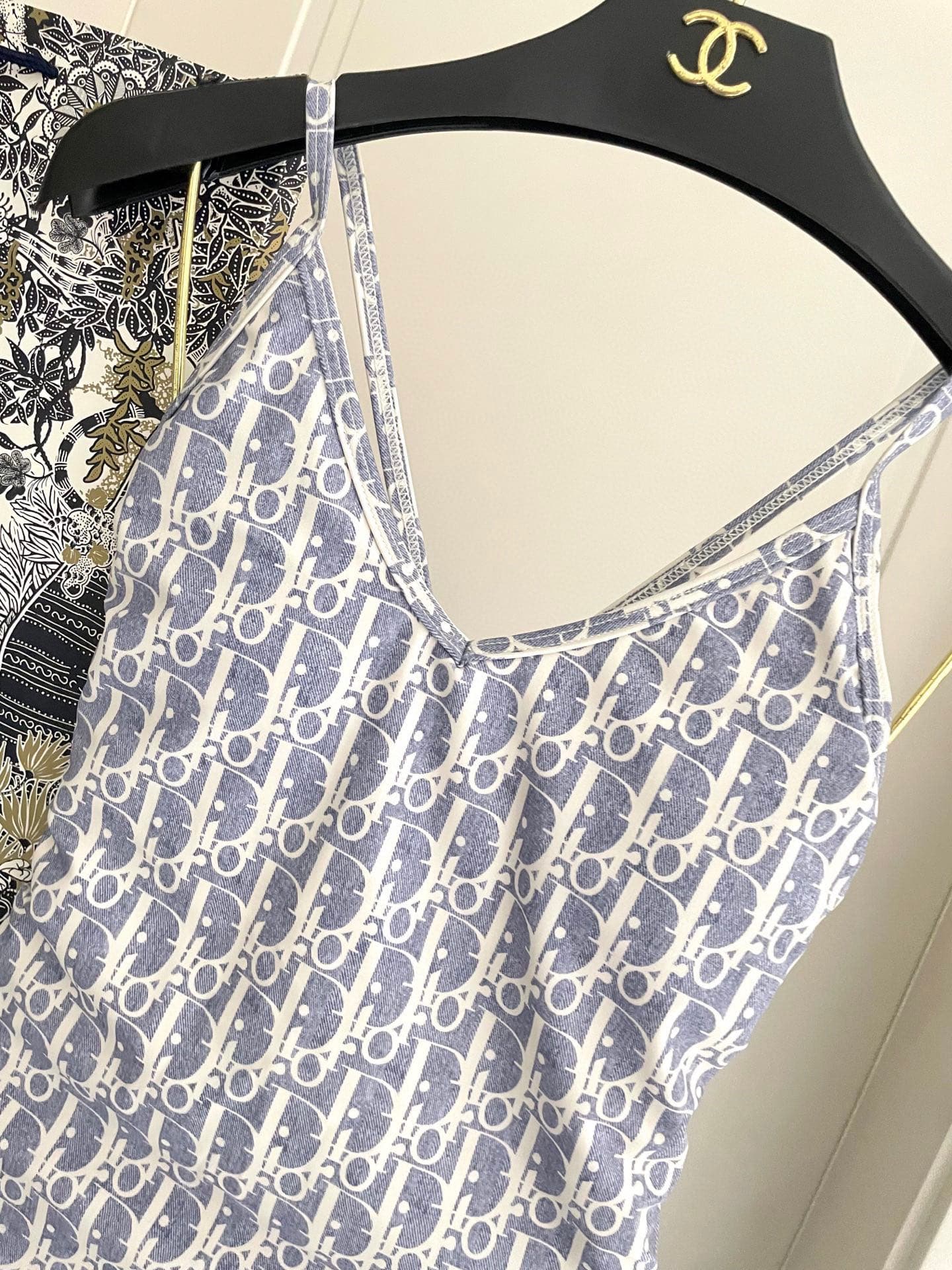 C24869 Diore swimsuit – New Diore one-piece swimsuit, trendy and fashionable 😍🥰 Suitable for various swimming scenarios 🏊‍♀️ At the beach, swimming pools, hot springs, water parks, and rafting – all are perfect! It can also be worn with inner clothes. The — image 4