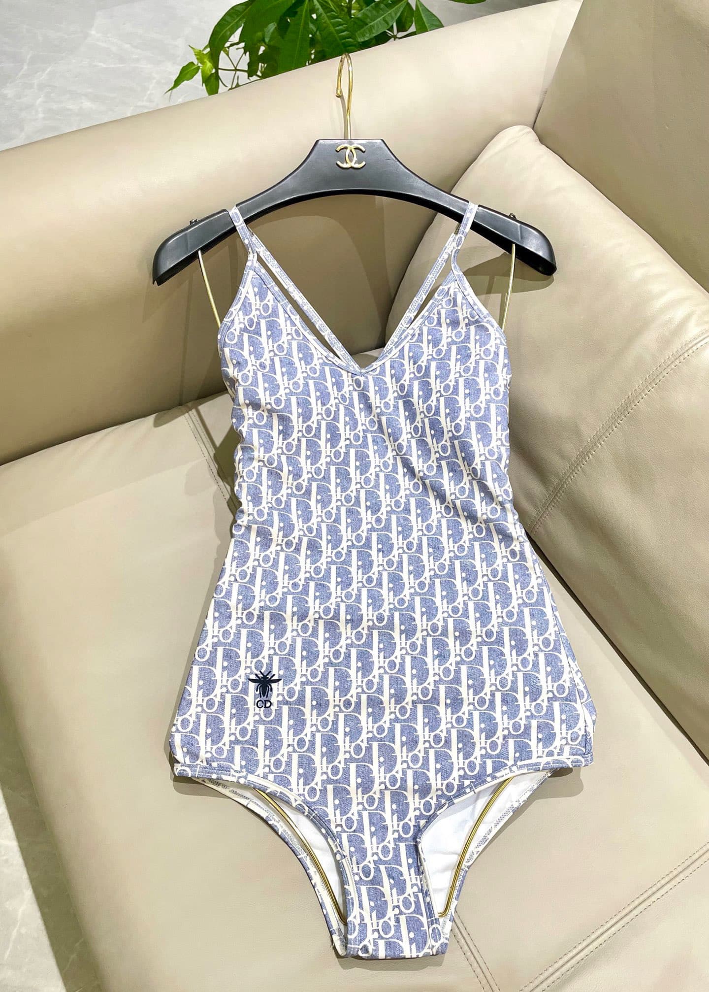 C24869 Diore swimsuit – New Diore one-piece swimsuit, trendy and fashionable 😍🥰 Suitable for various swimming scenarios 🏊‍♀️ At the beach, swimming pools, hot springs, water parks, and rafting – all are perfect! It can also be worn with inner clothes. The — image 7