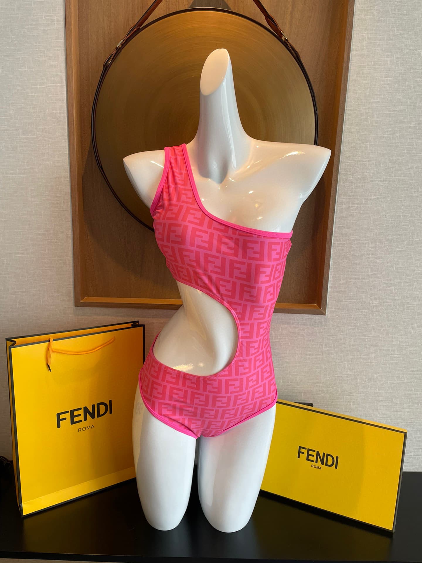 C24871 Fendi swimsuits – Fendi one-piece swimsuits 😍🥰 These swimsuits are suitable for various situations 🏊‍♀️ At the beach, swimming pools, hot springs, water parks, and rafting – all are great options 😌 They can also be worn with inner garments. The one — image 2