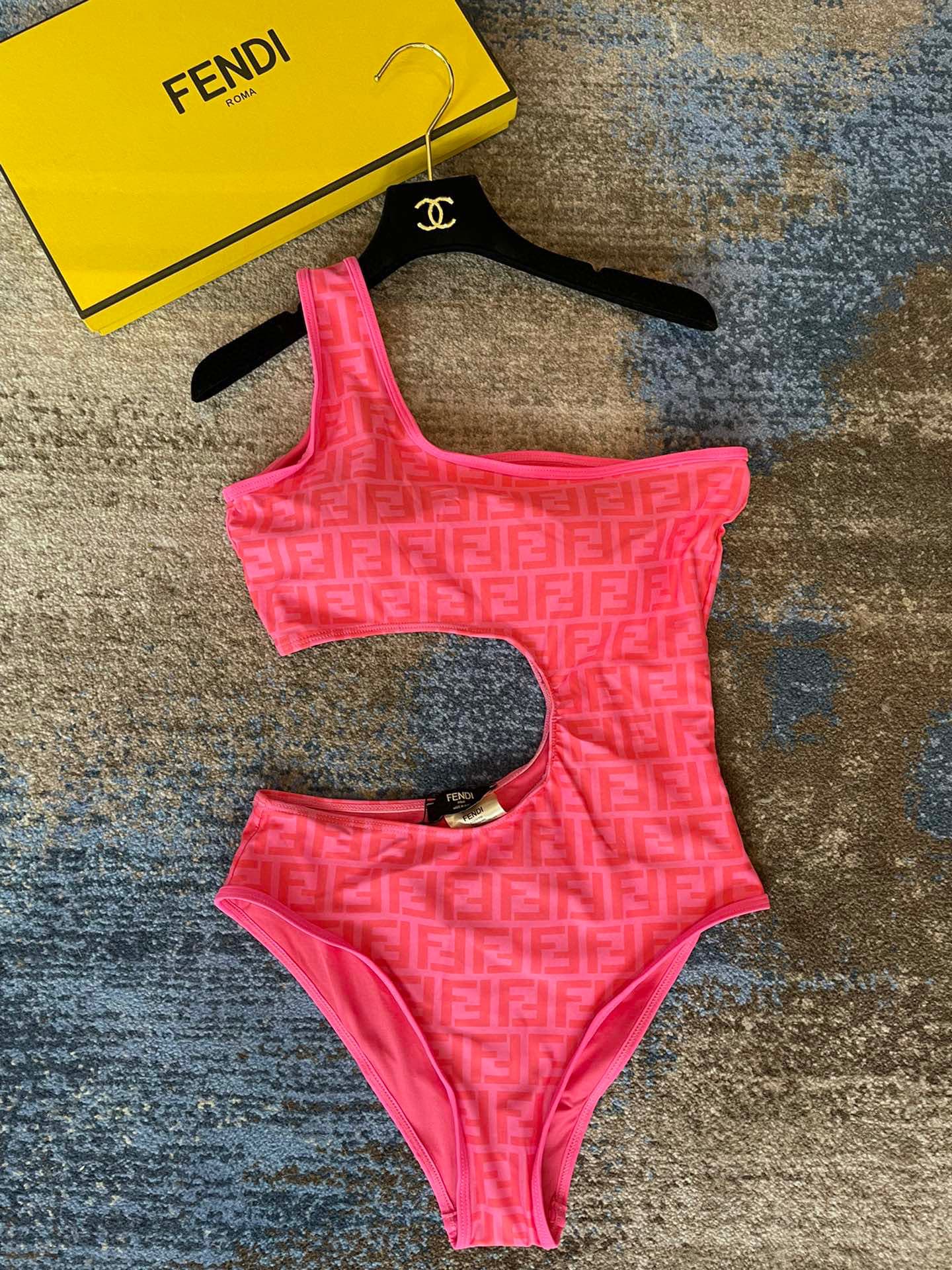 C24871 Fendi swimsuits – Fendi one-piece swimsuits 😍🥰 These swimsuits are suitable for various situations 🏊‍♀️ At the beach, swimming pools, hot springs, water parks, and rafting – all are great options 😌 They can also be worn with inner garments. The one — image 5