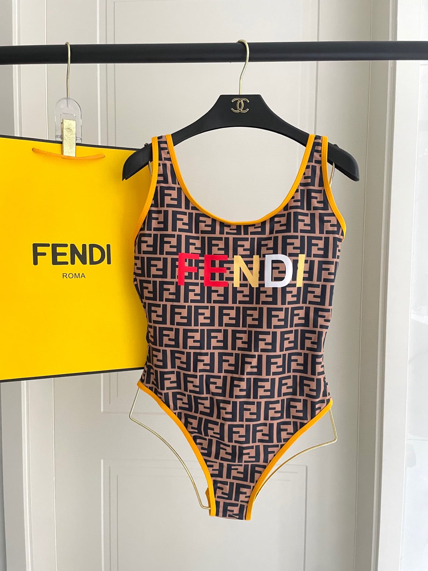 C24870 Fendi swimsuits – Fendi one-piece swimsuits 😍🥰 These swimsuits are suitable for various scenarios 🏊‍♀️ – by the sea, in swimming pools, hot springs, water parks, and rafting. They can also be worn with inner clothing. The one-piece design covers th — image 1