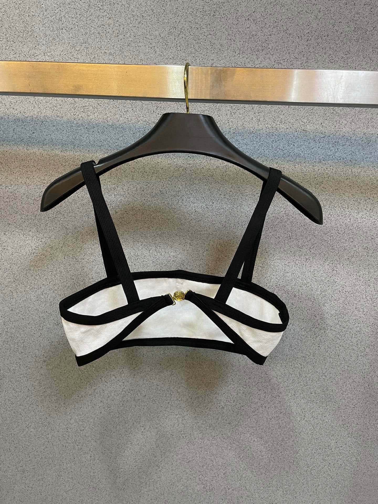 C24855 Chanel swimsuits – Chanel one-piece swimsuits 😍🥰 These swimsuits are suitable for various situations 🏊‍♀️ At the beach, swimming pools, hot springs, water parks, and rafting – they’re all great! They can also be worn with inner clothes. The one-pie — image 3