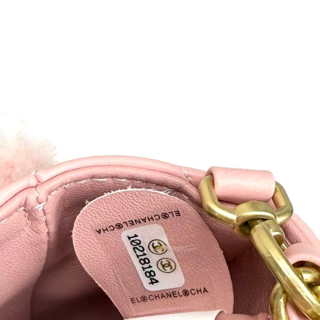 C788 🌸 Chanel lamb fur teddy bear 🧸 lip pack — image 8