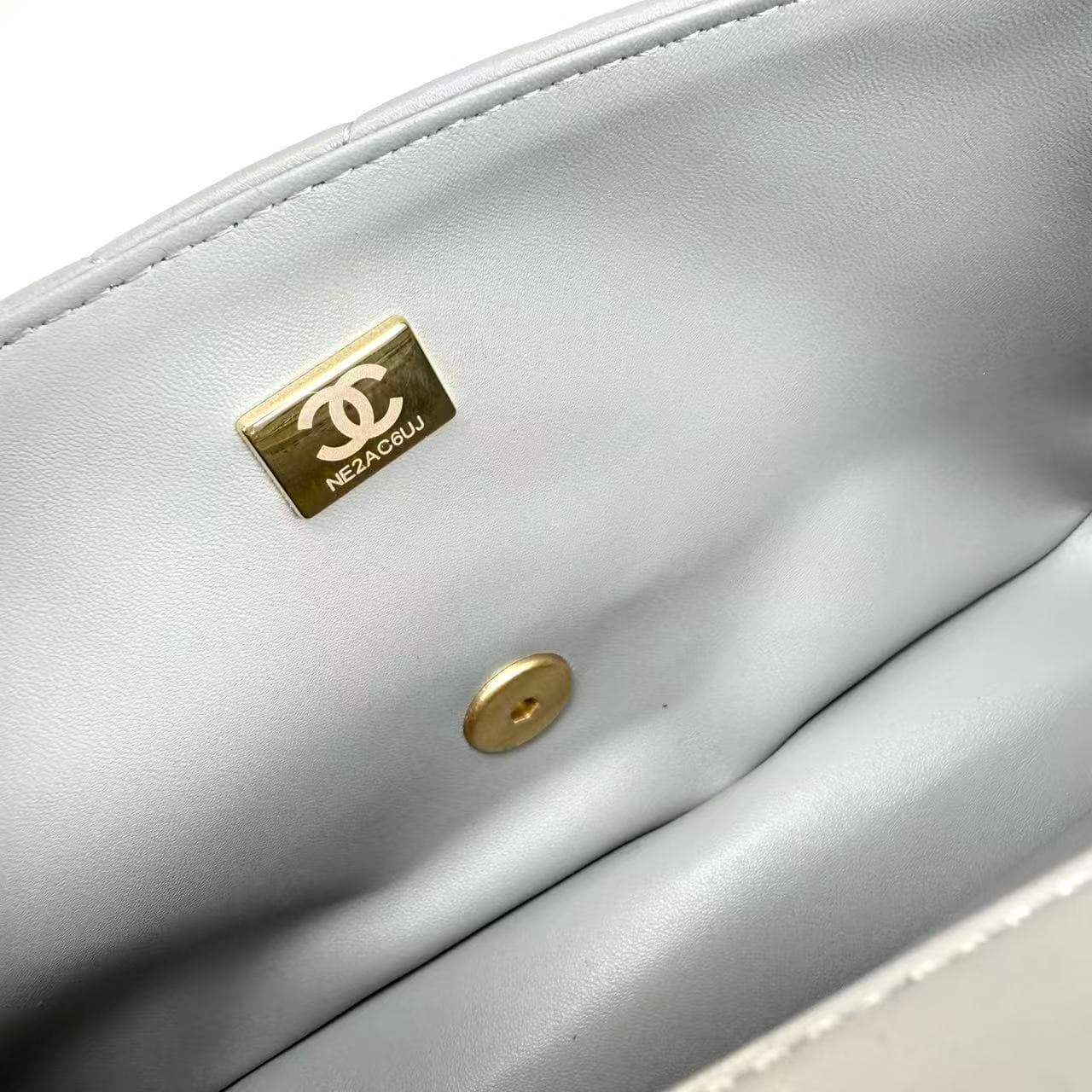 C807 🌸 Chanel lamb fur teddy bear 🧸 Lip-pad bag — image 7