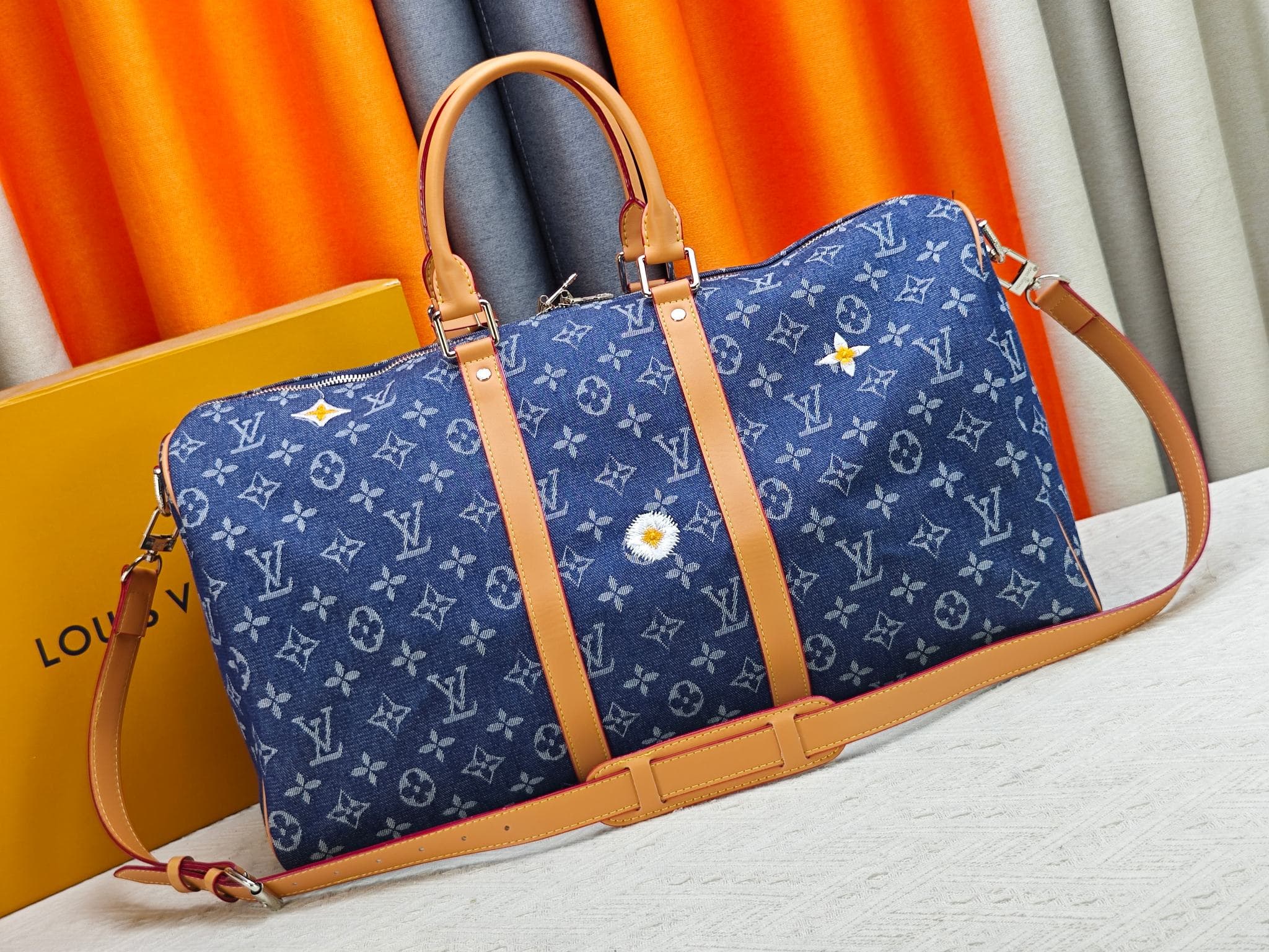 C5311 M27781 M41416 LV keepall BANDOULIÈRE 45 Spring Capsule Collection Embroidery Denim Jeans Travel Bag Travel Pouch Chip Version — image 5