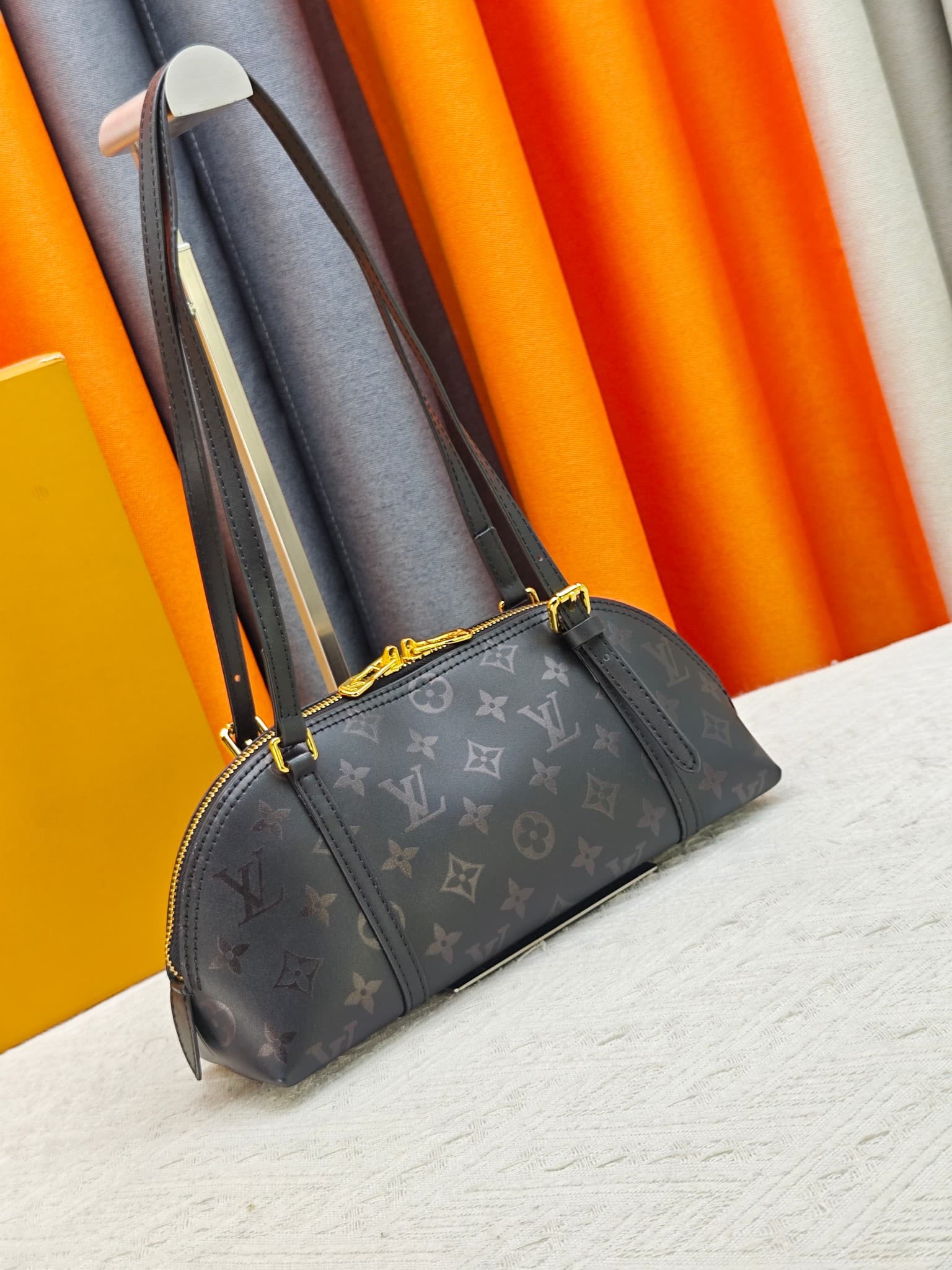 C5038 M3A167 M28953 Retro LV 2026 Spring/Summer | A modern feast that transcends time and space — image 2