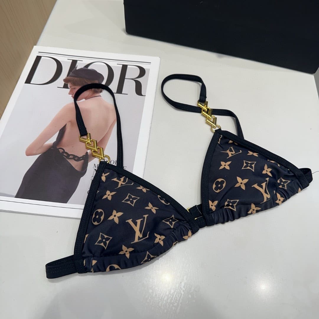 C24900 Lv swimsuit — image 4