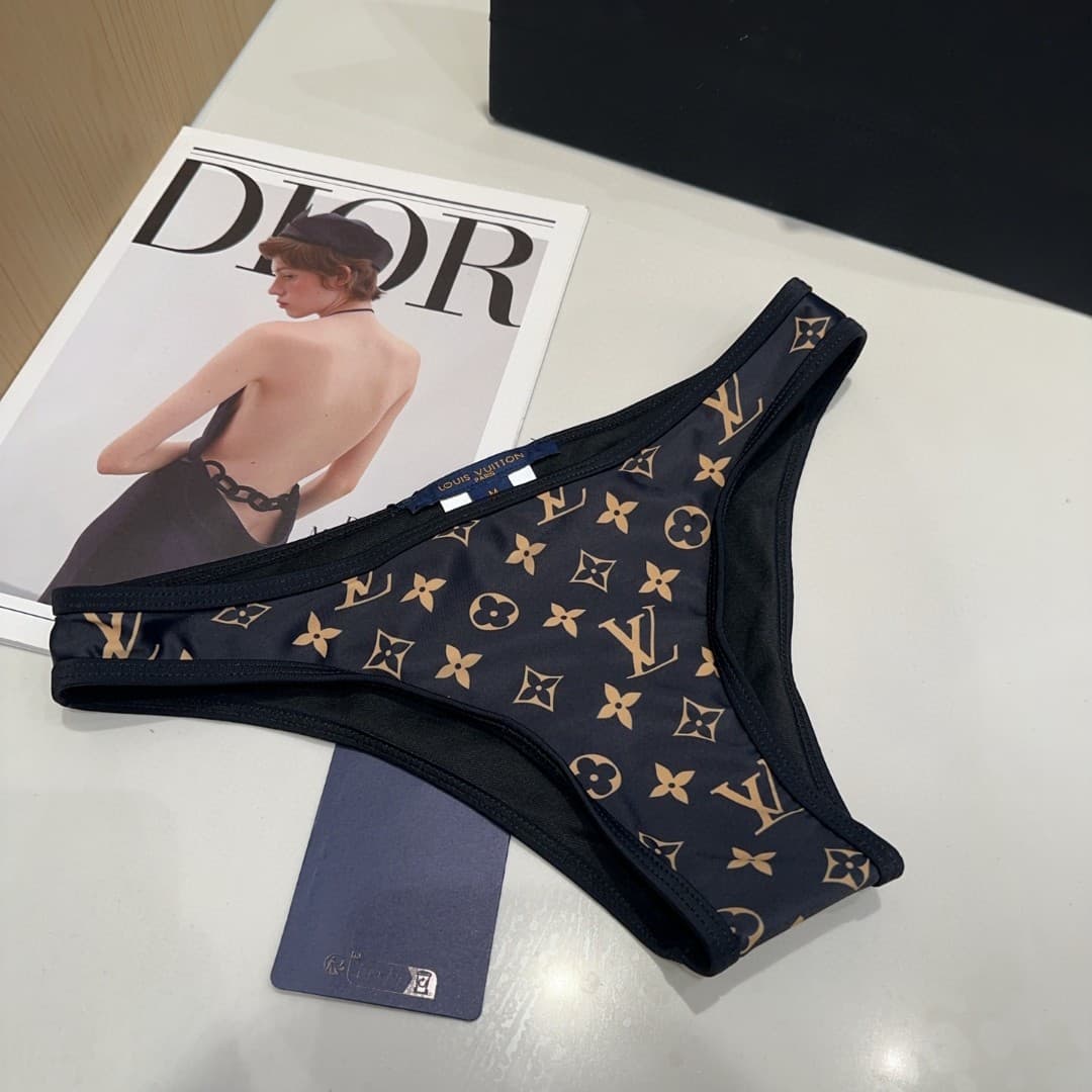 C24900 Lv swimsuit — image 5
