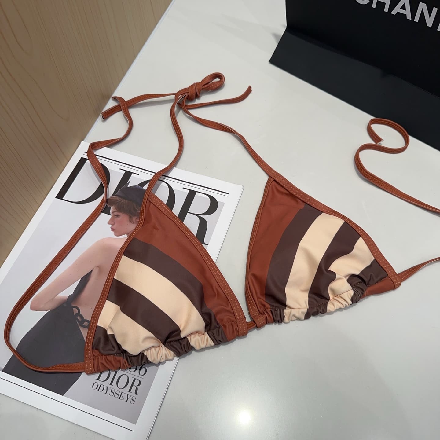 C24865 Burberry swimsuits — image 4