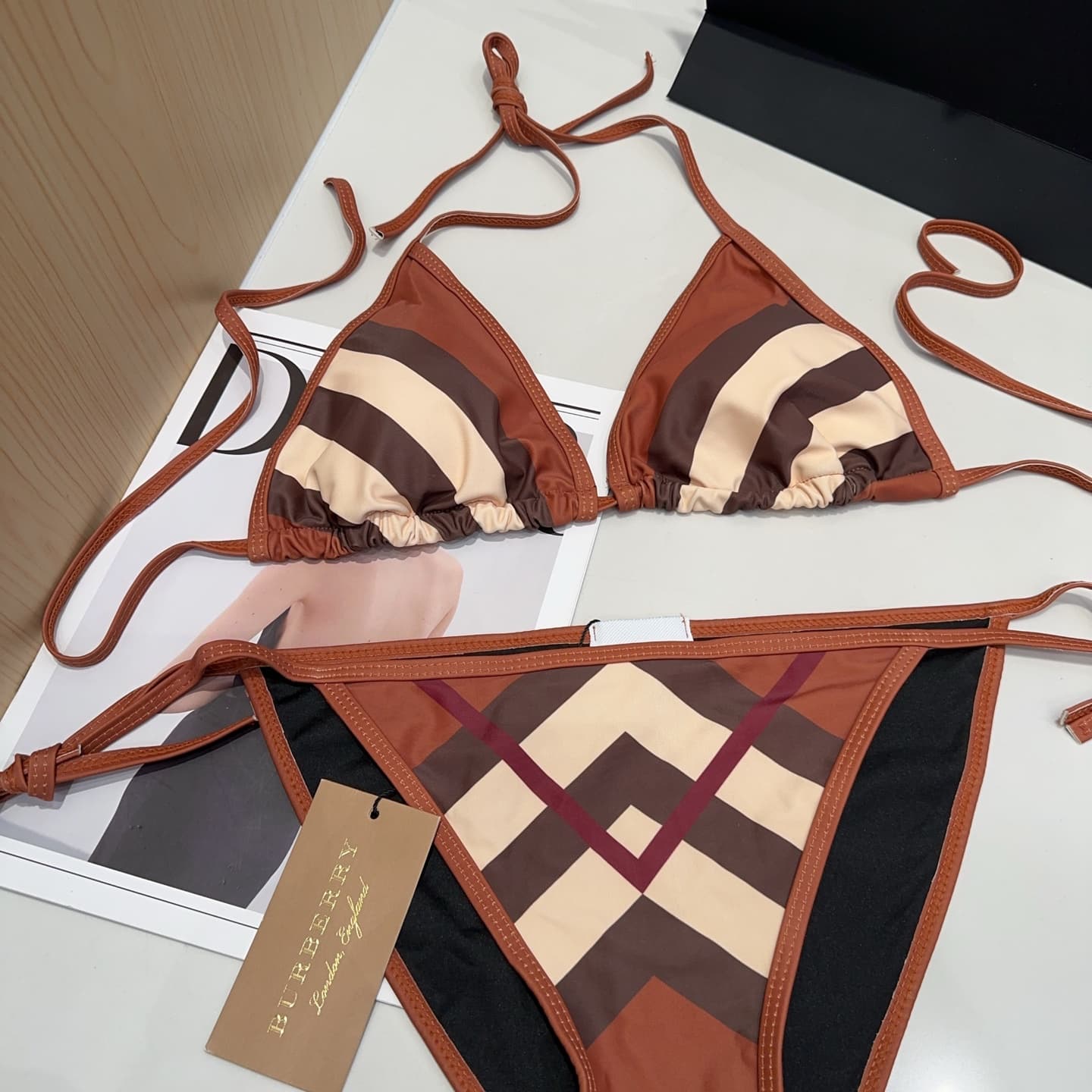 C24865 Burberry swimsuits — image 2