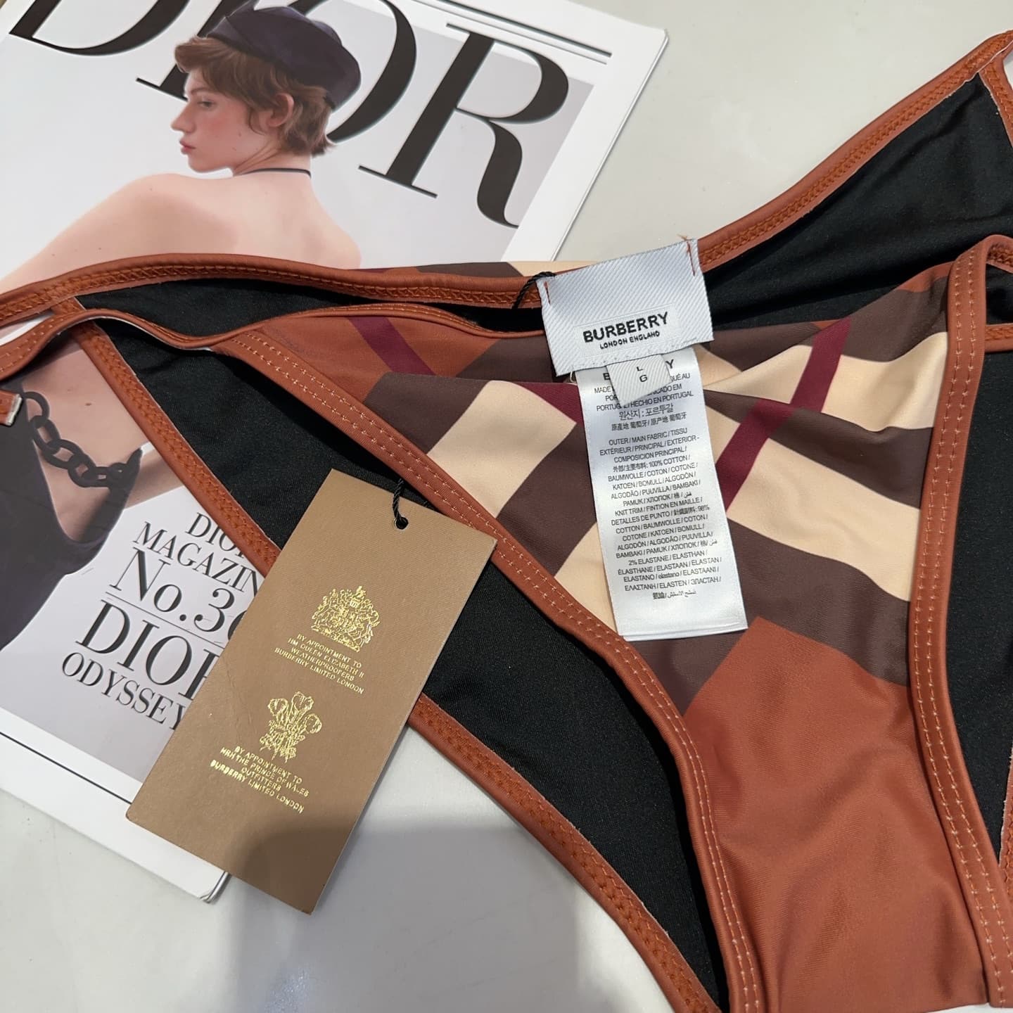 C24865 Burberry swimsuits — image 6