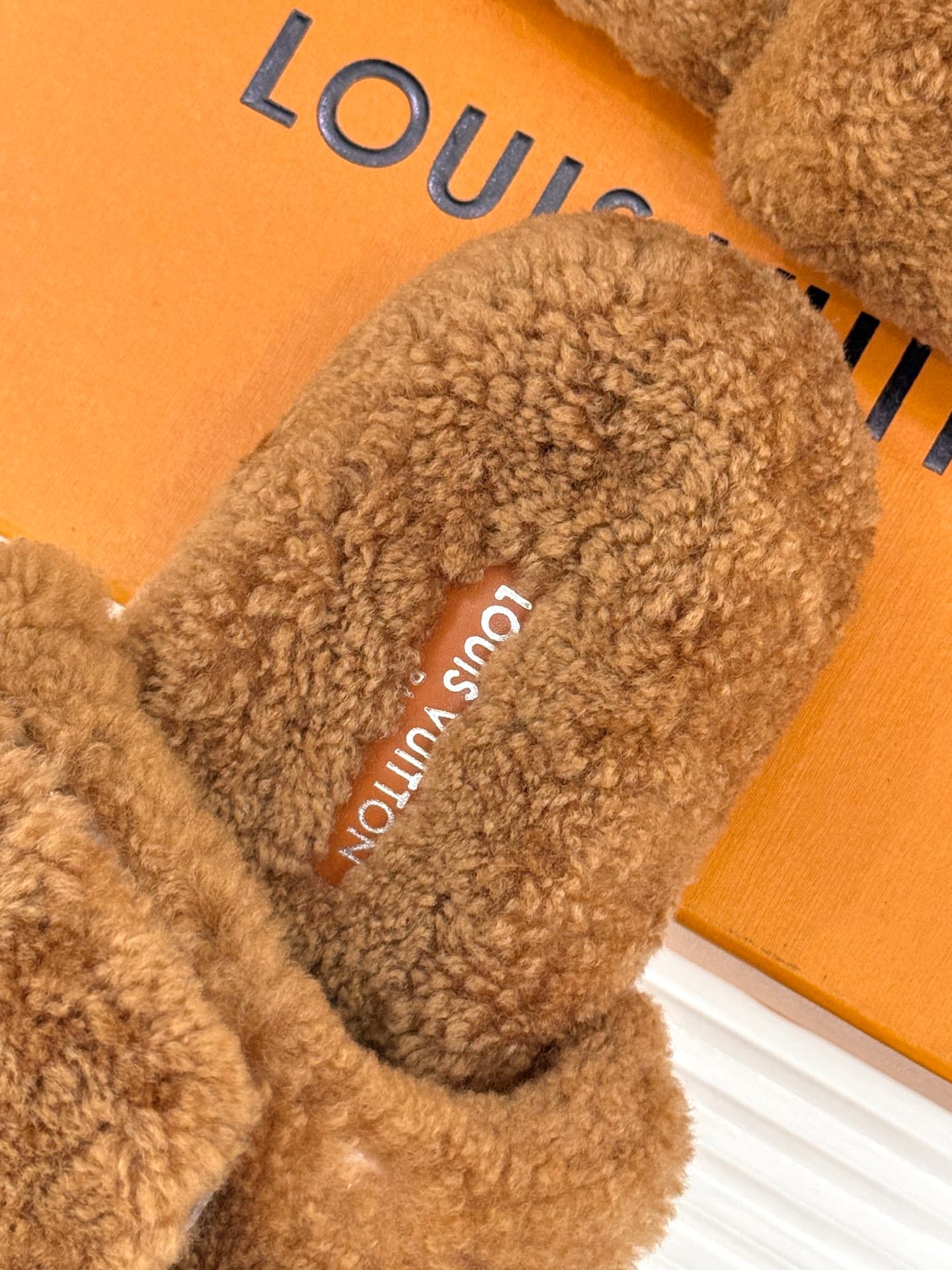 D9143 🏧𝐋𝐕Lucky brand’s popular classic slippers — image 8