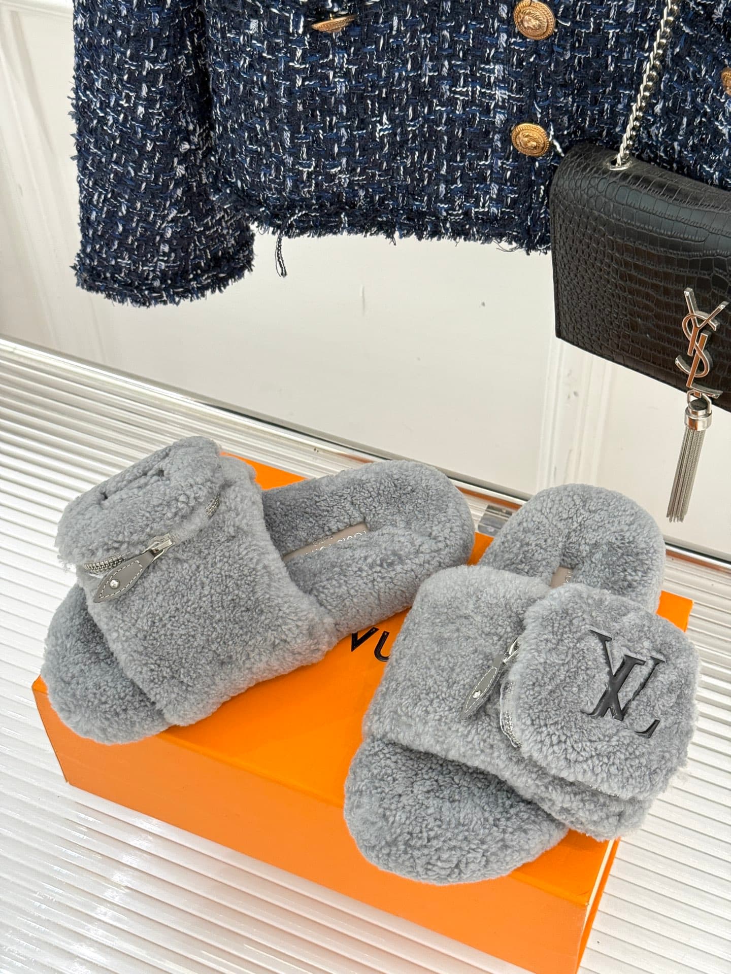 D9142 🏧𝐋𝐕DolceRossa’s classic popular slippers — image 2