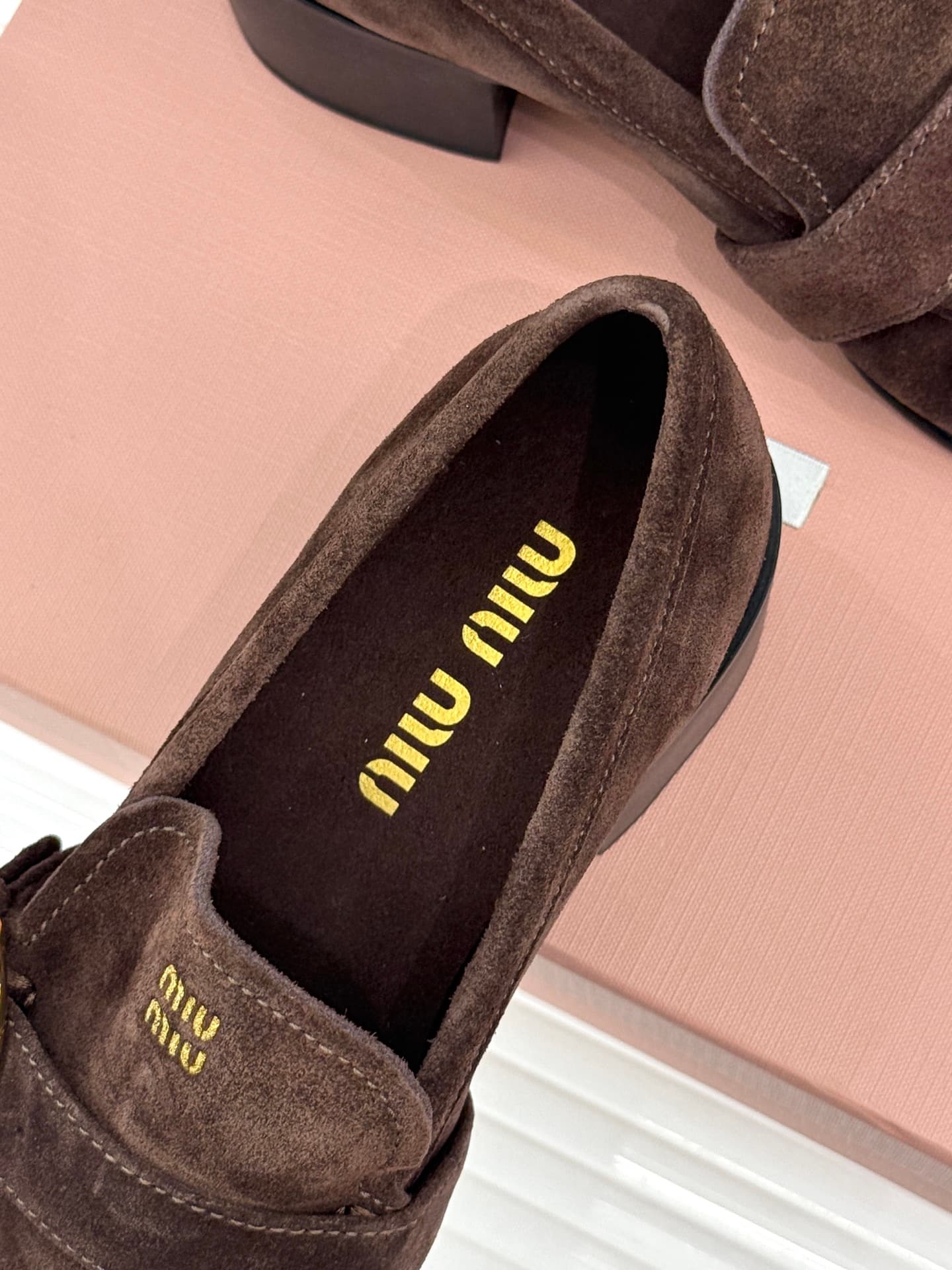 D10520 🏧𝐌𝐢𝐮𝐌𝐢𝐮Miu Miu’s top new models — image 8