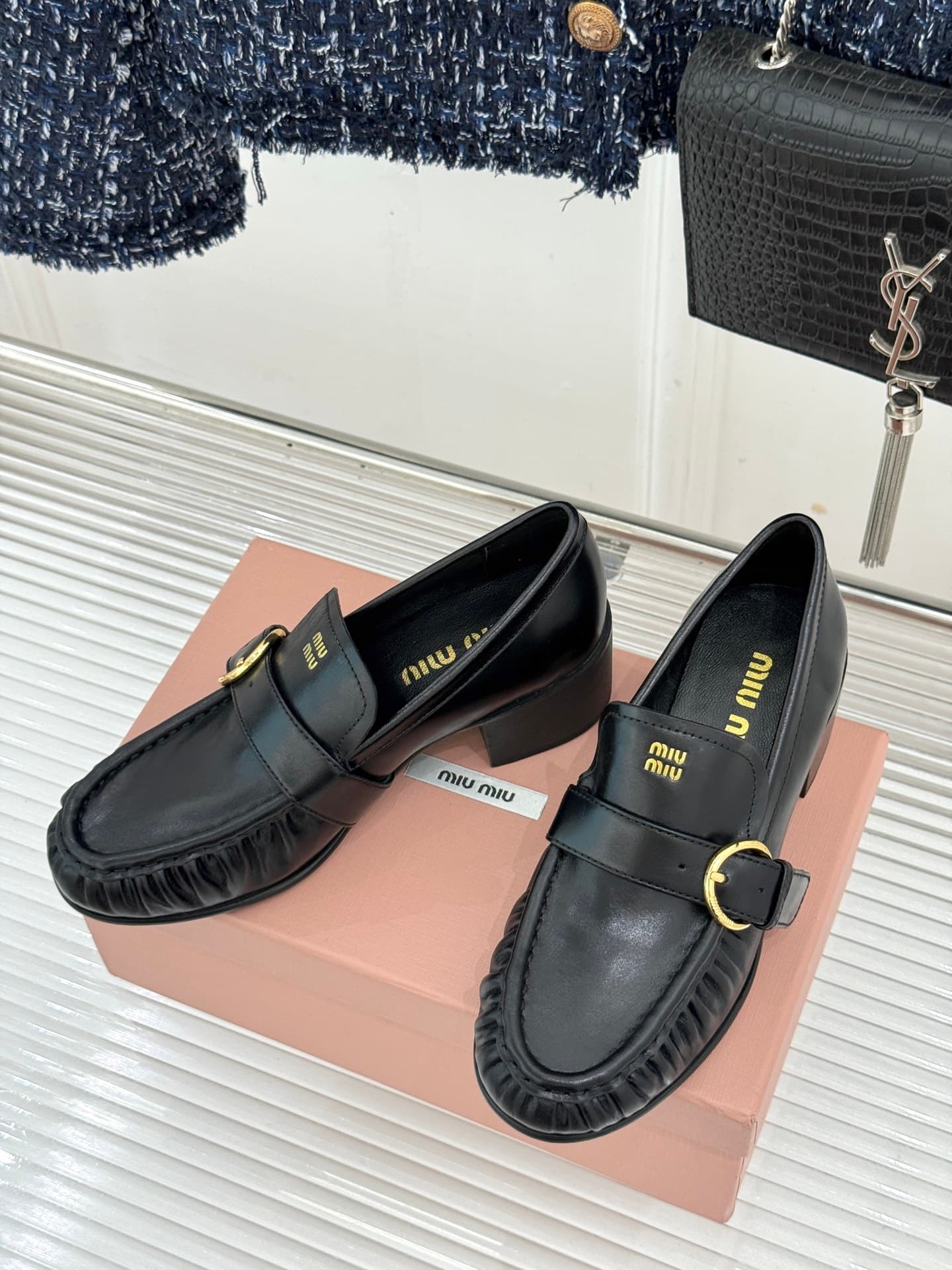D10518 🏧𝐌𝐢𝐮𝐌𝐢𝐮Miu Miu’s top new models — image 2