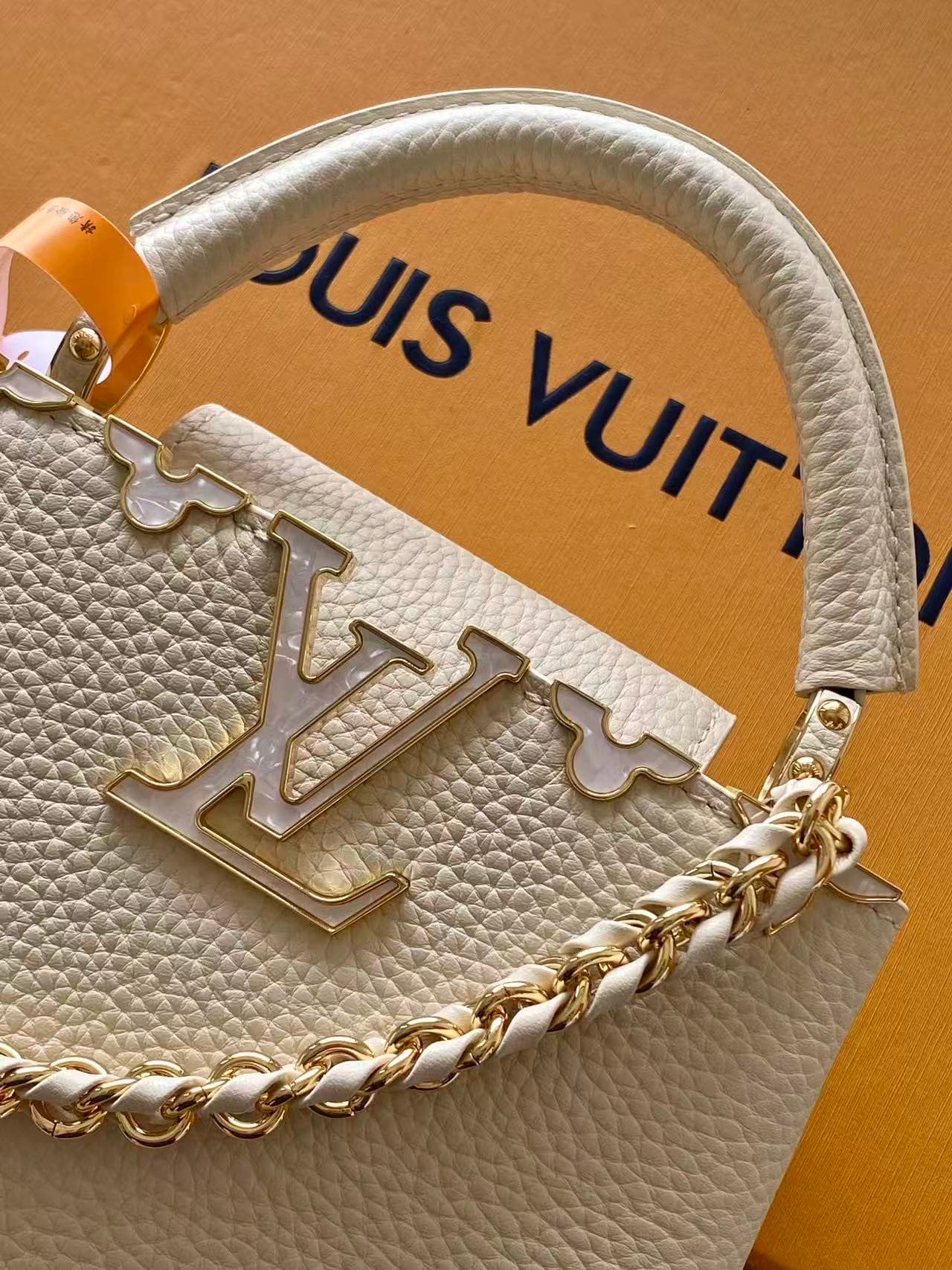 C5127 💰M10167 gray; M10167 white; M10169, M10168, M10167, M10166 – top-quality original items. Dynamic 163: This medium-sized Capucines handbag is made of rich Taurillon leather, with a glossy shell texture on the upper edge, and the Monogram floral patte — image 3