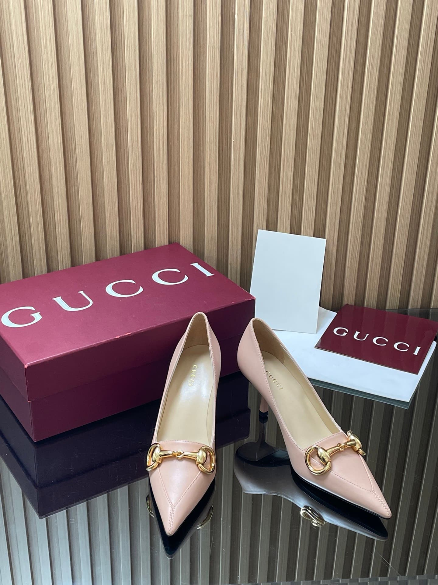 D6882 GuCC High-End Collection 2026 Spring/Summer Boulevard Early Autumn Series’ first model, new design 🆕 High heels, large size with horse buckle fastenings, low heel shoes, stylish high-heel fashion shoes with pointed toe 🔥 Authentic original quality!  — image 2