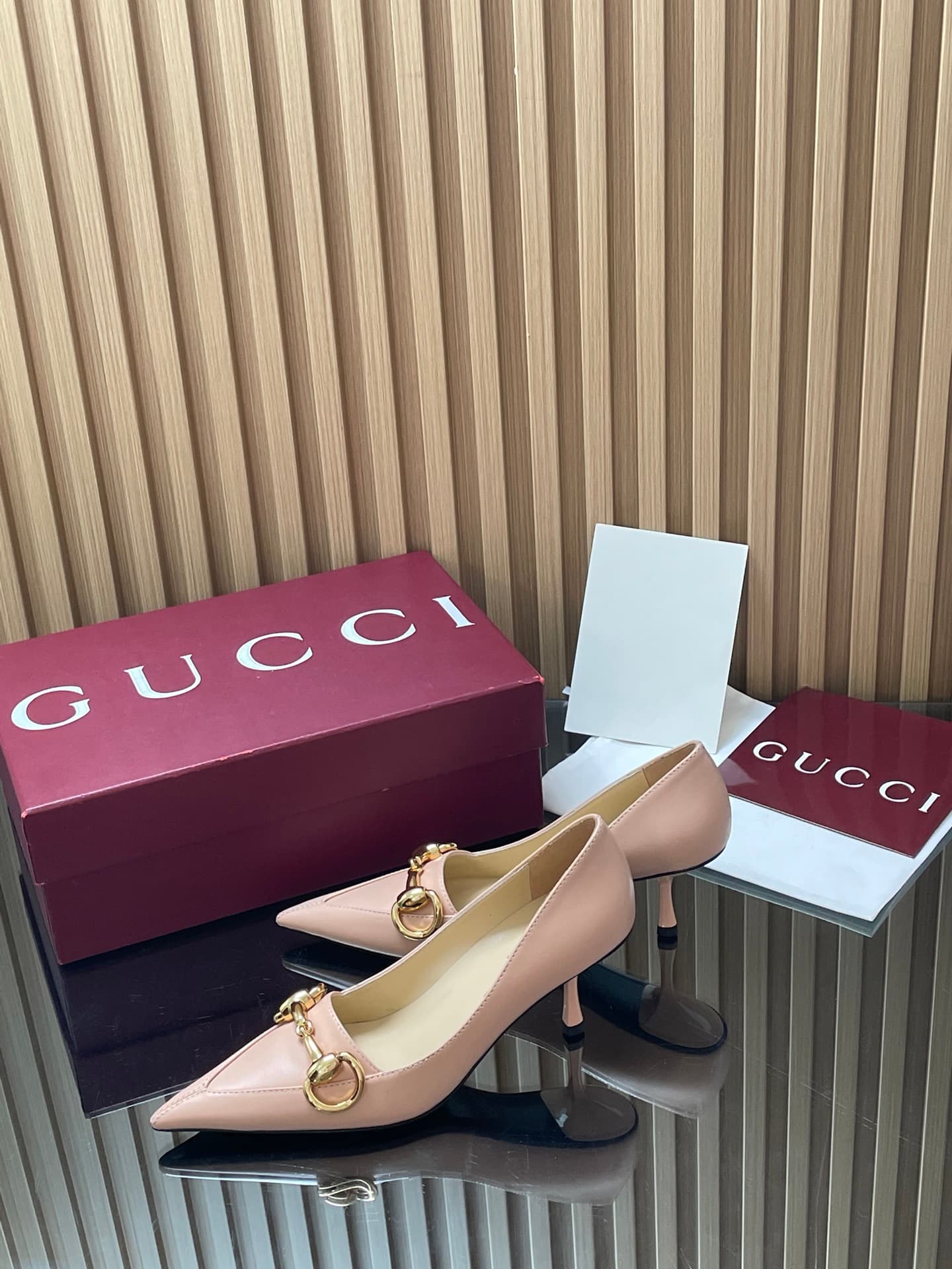 D6882 GuCC High-End Collection 2026 Spring/Summer Boulevard Early Autumn Series’ first model, new design 🆕 High heels, large size with horse buckle fastenings, low heel shoes, stylish high-heel fashion shoes with pointed toe 🔥 Authentic original quality!  — image 6