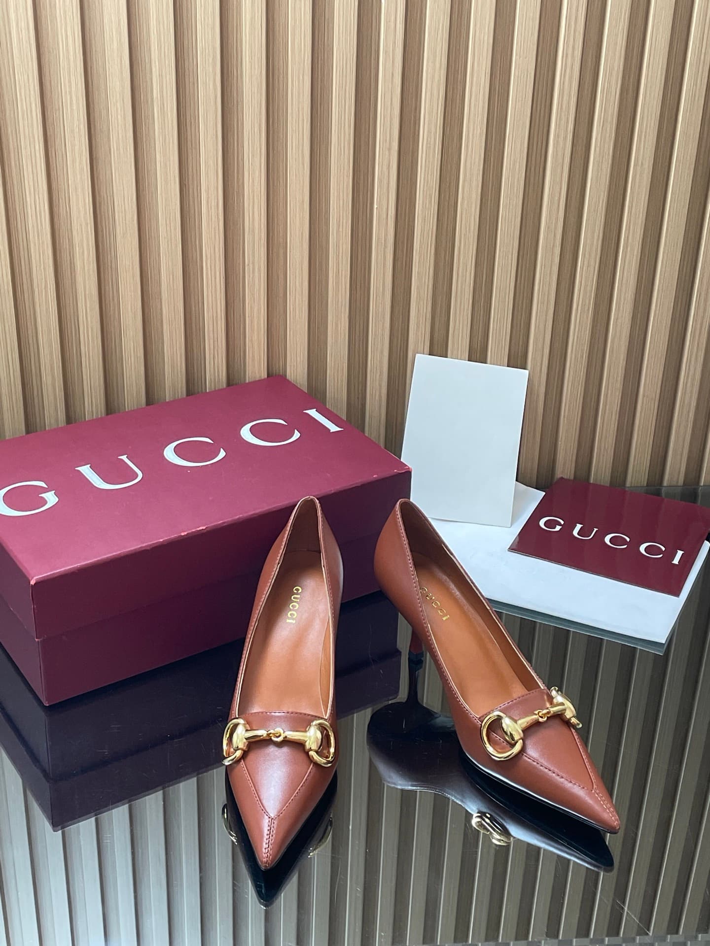 D6881 GuCC High-End Collection 2026 Spring/Summer Boulevard Early Autumn Series First Release, New Design 🆕 High heels, large size with horse buckle fastenings, low-toe style, tall heels, elegant women’s shoes 🔥 Authentic original quality! Every detail is — image 2