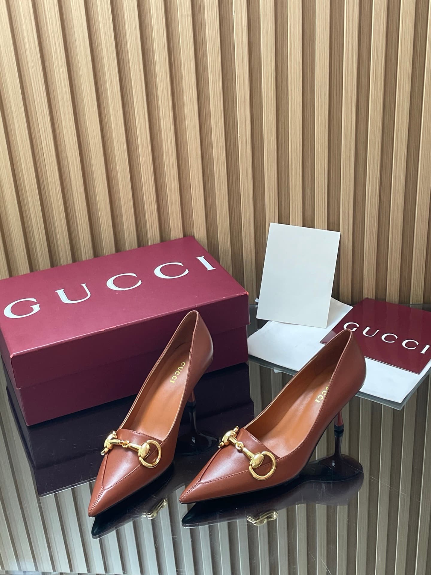 D6881 GuCC High-End Collection 2026 Spring/Summer Boulevard Early Autumn Series First Release, New Design 🆕 High heels, large size with horse buckle fastenings, low-toe style, tall heels, elegant women’s shoes 🔥 Authentic original quality! Every detail is — image 3