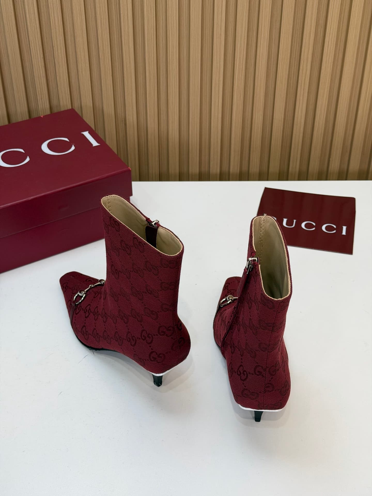 D6866 2026 Early Autumn 🆕 GUCCI High-End Luxury Collection – Vittoria series short boots, new autumn/winter products 🆕 Gucci small square-toe ankle boots 😍 Mane clip mid-heel, extended toe, tapered metal strips, side zipper low boots ‼️ Top quality 🆙 Repu — image 6
