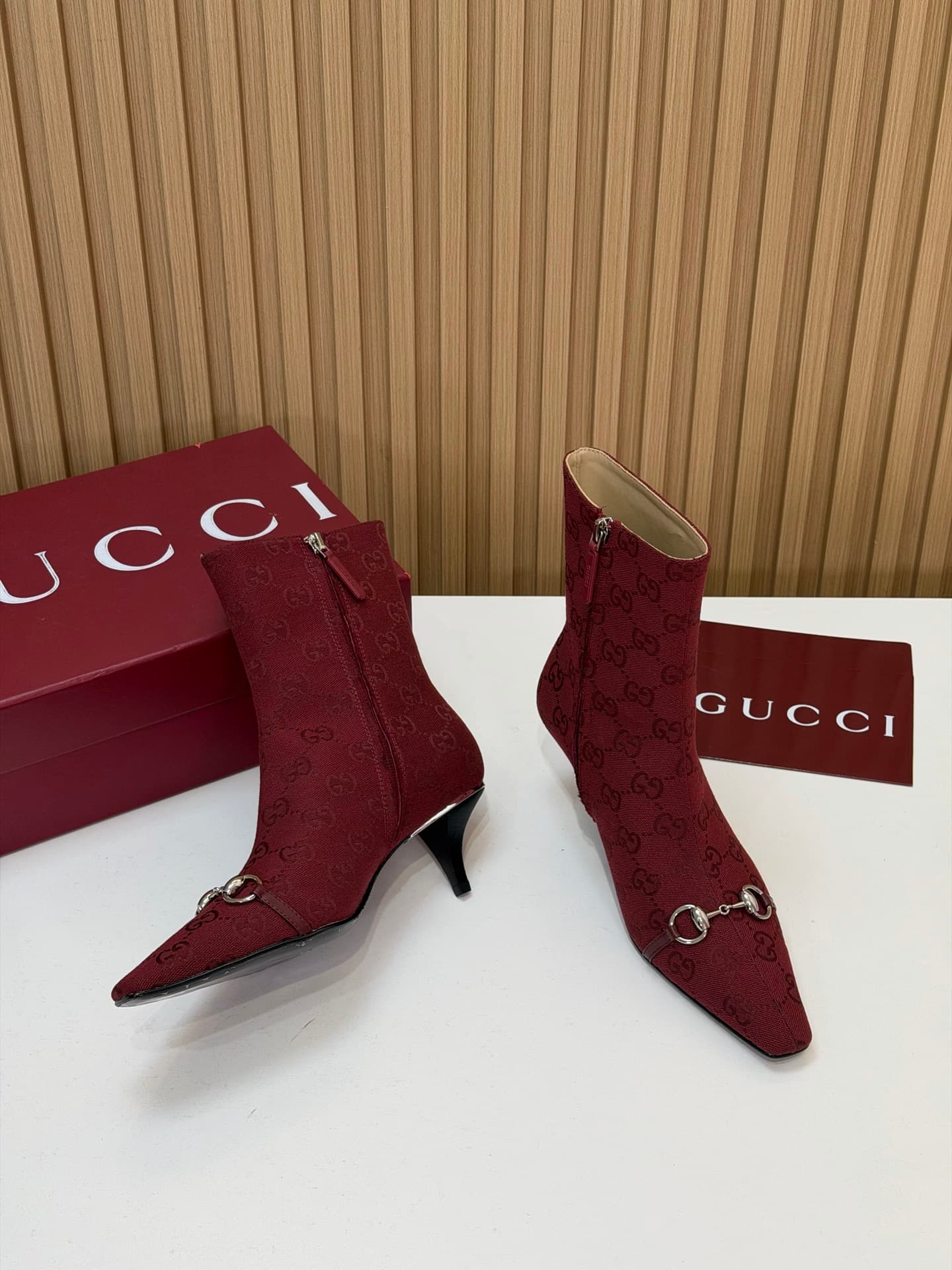 D6866 2026 Early Autumn 🆕 GUCCI High-End Luxury Collection – Vittoria series short boots, new autumn/winter products 🆕 Gucci small square-toe ankle boots 😍 Mane clip mid-heel, extended toe, tapered metal strips, side zipper low boots ‼️ Top quality 🆙 Repu — image 7