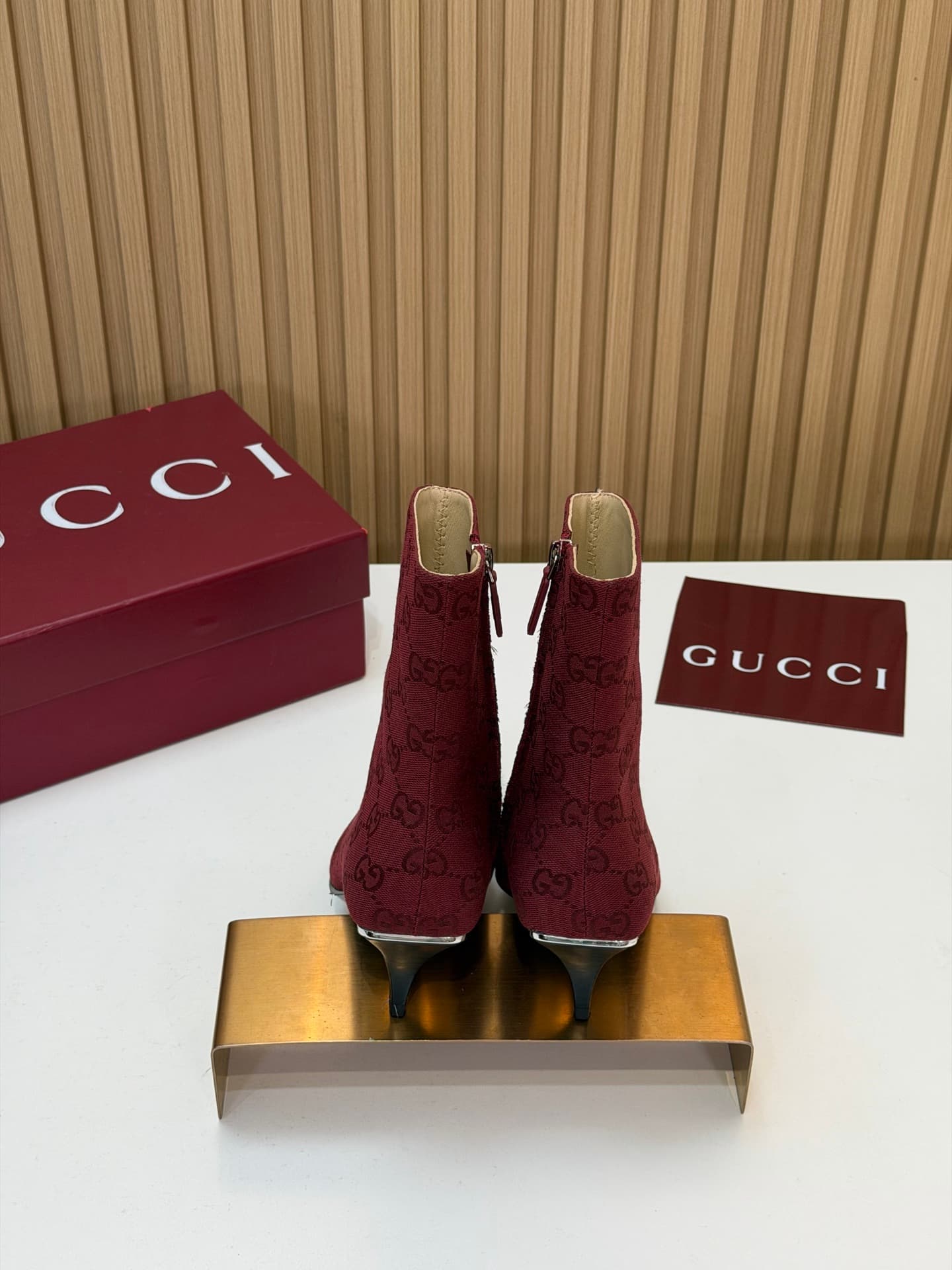 D6866 2026 Early Autumn 🆕 GUCCI High-End Luxury Collection – Vittoria series short boots, new autumn/winter products 🆕 Gucci small square-toe ankle boots 😍 Mane clip mid-heel, extended toe, tapered metal strips, side zipper low boots ‼️ Top quality 🆙 Repu — image 5