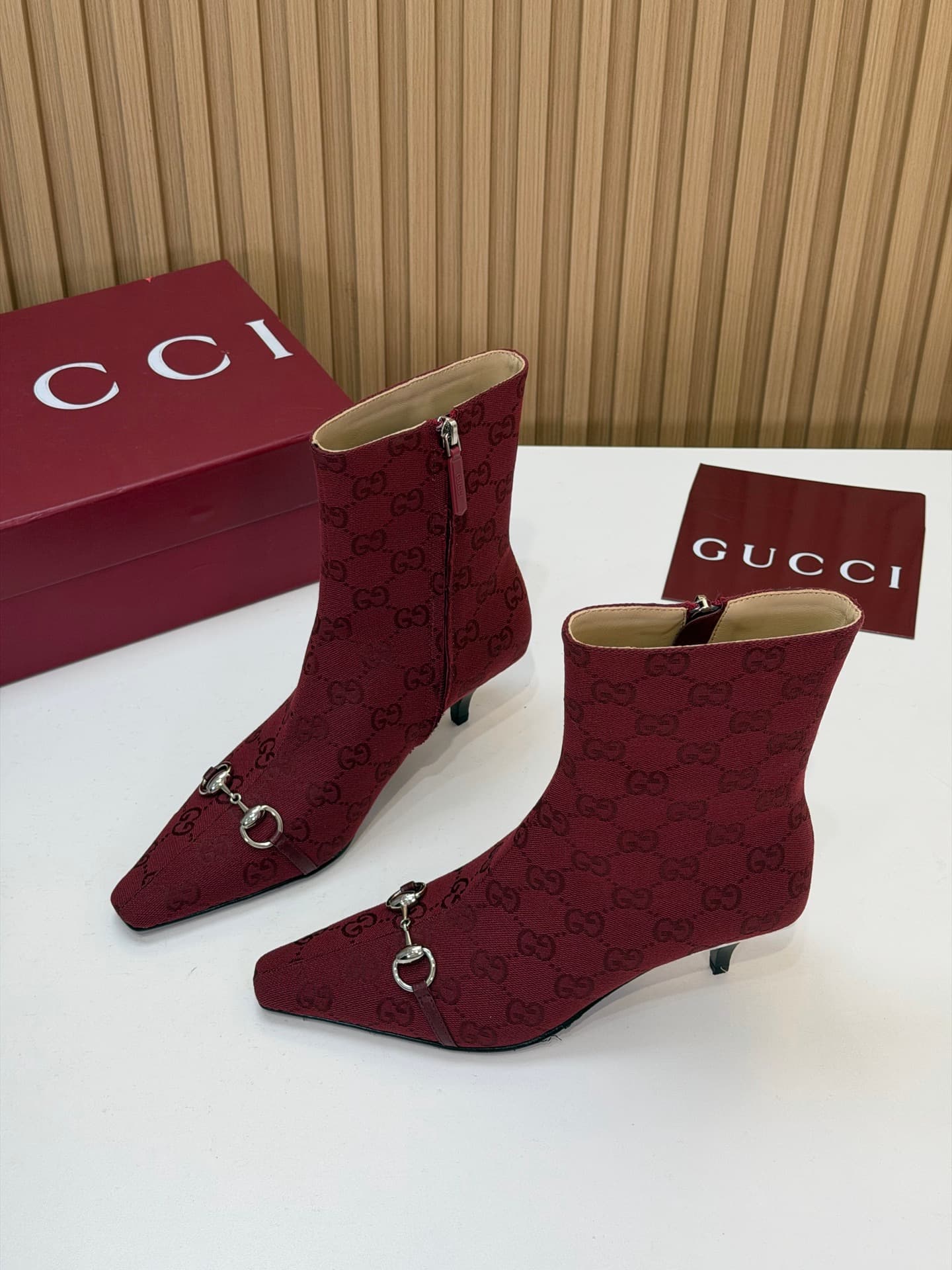 D6866 2026 Early Autumn 🆕 GUCCI High-End Luxury Collection – Vittoria series short boots, new autumn/winter products 🆕 Gucci small square-toe ankle boots 😍 Mane clip mid-heel, extended toe, tapered metal strips, side zipper low boots ‼️ Top quality 🆙 Repu — image 3