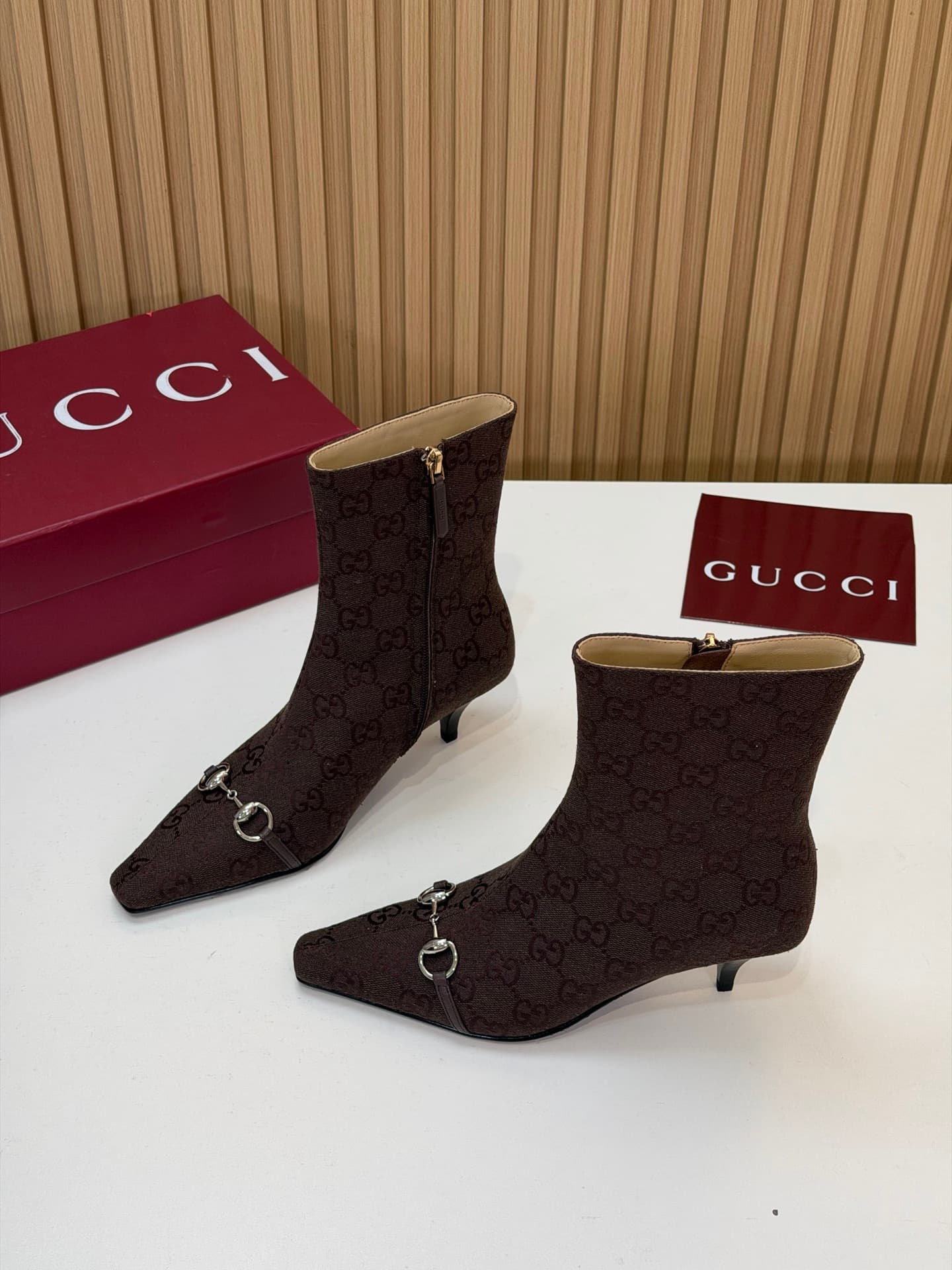 D6867 2026 early autumn 🆕 GUCCI high-end boutique Vittoria series ankle boots – new autumn/winter products 🆕 Gucci small toe ankle boots 😍 Manequin mid-heel with extended toe and side zipper low boots ‼️ Top quality 🆙 purchased through agent! Original 1:  — image 3