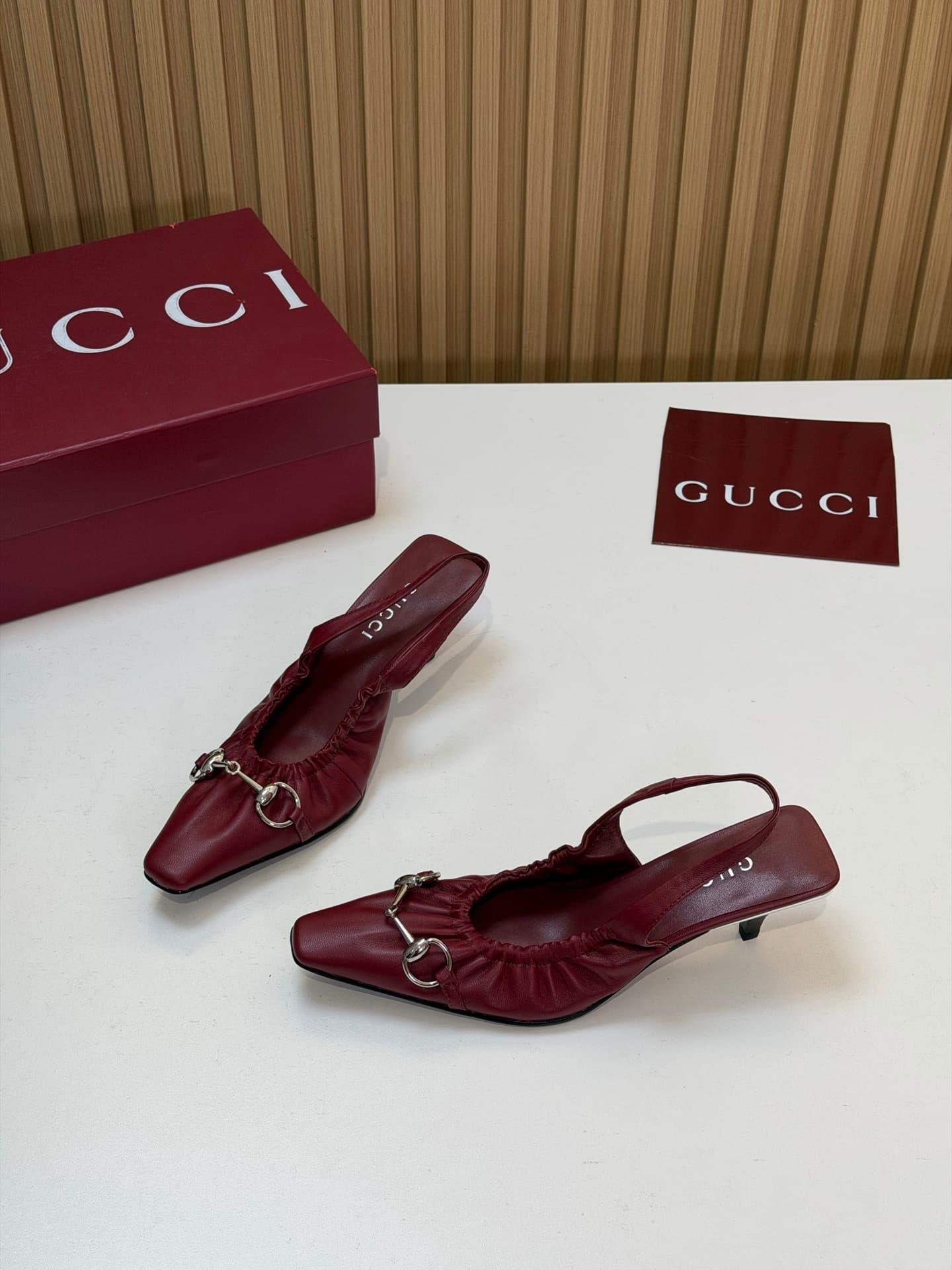 D6876 2026 Early Autumn 🆕 GUCCI High-end Boutique Vittoria series elastic laces, breathable low-heel women’s shoes for spring and autumn new arrivals 🆕 Gucci small square-toe series mid-height low-heel sandals 😍 Horsehead clasp back-empty cat-heel shoes ‼ — image 3