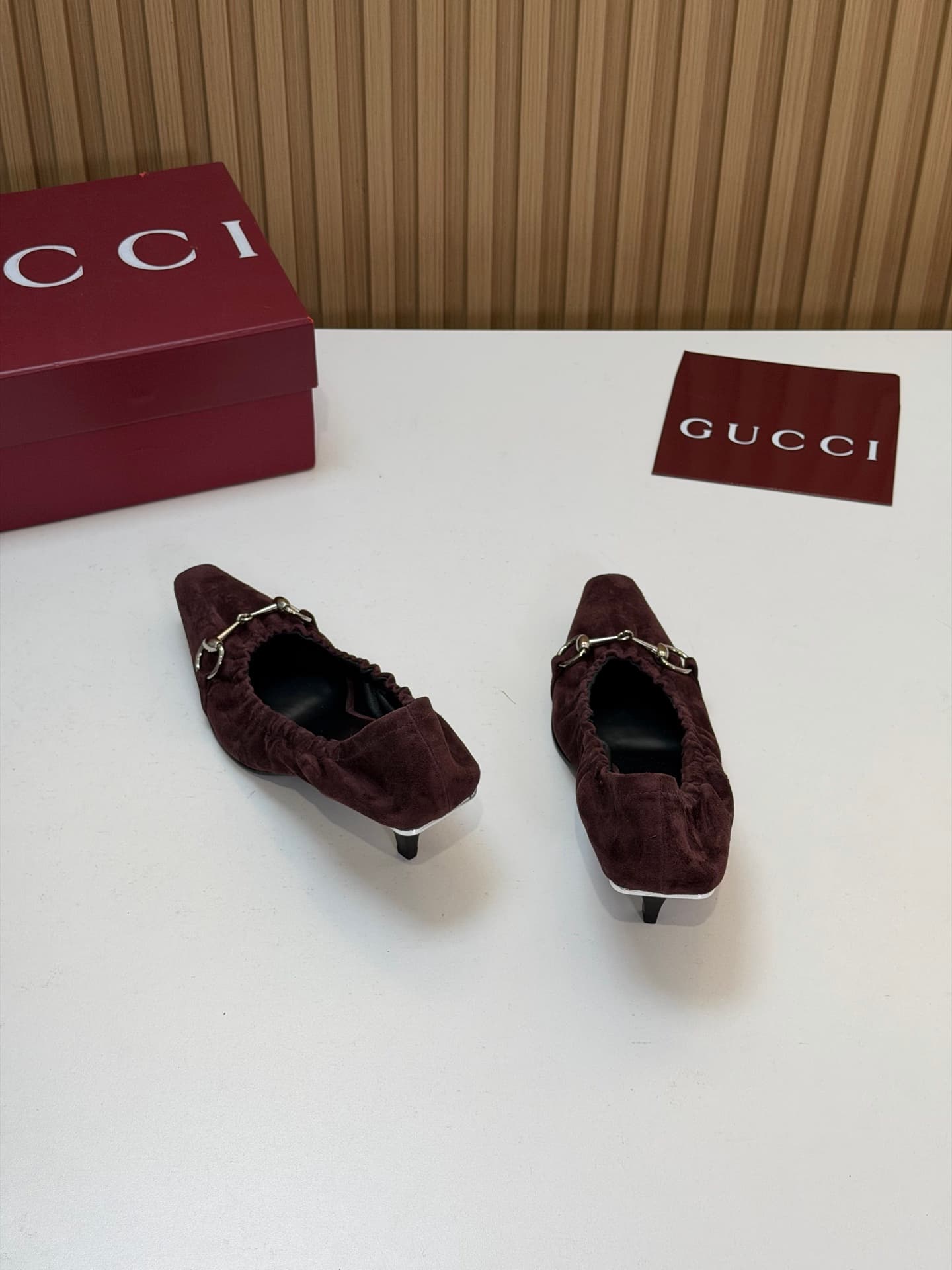 D6870 2026 Early Autumn 🆕 GUCCI High-end Boutique Vittoria Series elastic laces, rubber straps, breathable women’s shoes for spring and autumn new arrivals 🆕 Gucci small toe series mid-height, breathable sandals 😍 Horsehair clasp, open back cat heel shoes — image 6