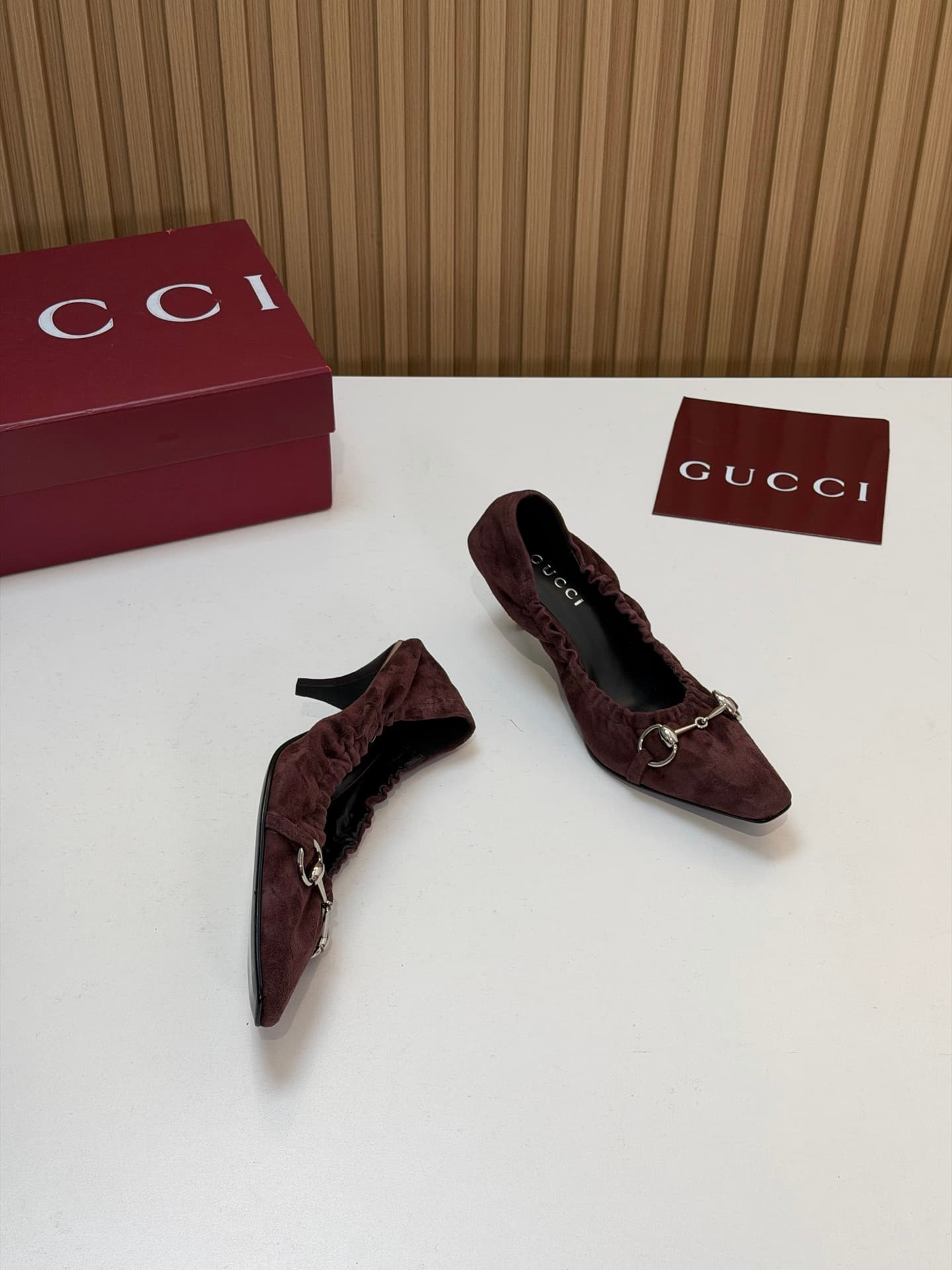 D6870 2026 Early Autumn 🆕 GUCCI High-end Boutique Vittoria Series elastic laces, rubber straps, breathable women’s shoes for spring and autumn new arrivals 🆕 Gucci small toe series mid-height, breathable sandals 😍 Horsehair clasp, open back cat heel shoes — image 7