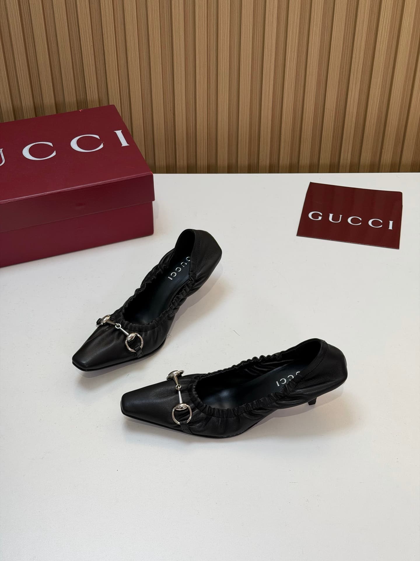 D6871 2026 early autumn 🆕 GUCCI high-end boutique Vittoria series elastic laces, rubber straps, breathable women’s shoes for spring and autumn new products 🆕 Gucci small block toe series mid-calf, breathable sandals 😍 horse buckle back-pocket heel shoes ‼ — image 3