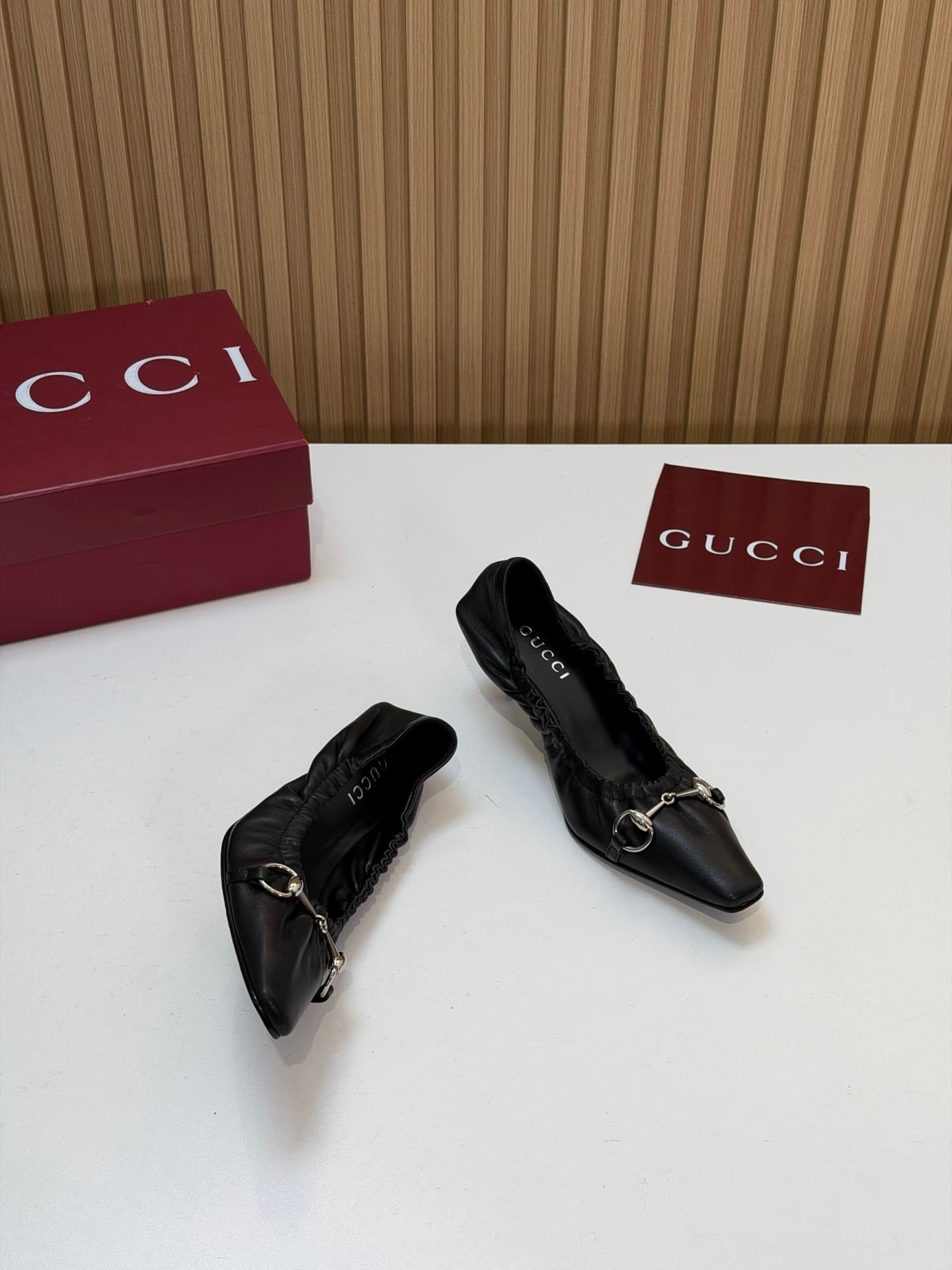 D6871 2026 early autumn 🆕 GUCCI high-end boutique Vittoria series elastic laces, rubber straps, breathable women’s shoes for spring and autumn new products 🆕 Gucci small block toe series mid-calf, breathable sandals 😍 horse buckle back-pocket heel shoes ‼ — image 7