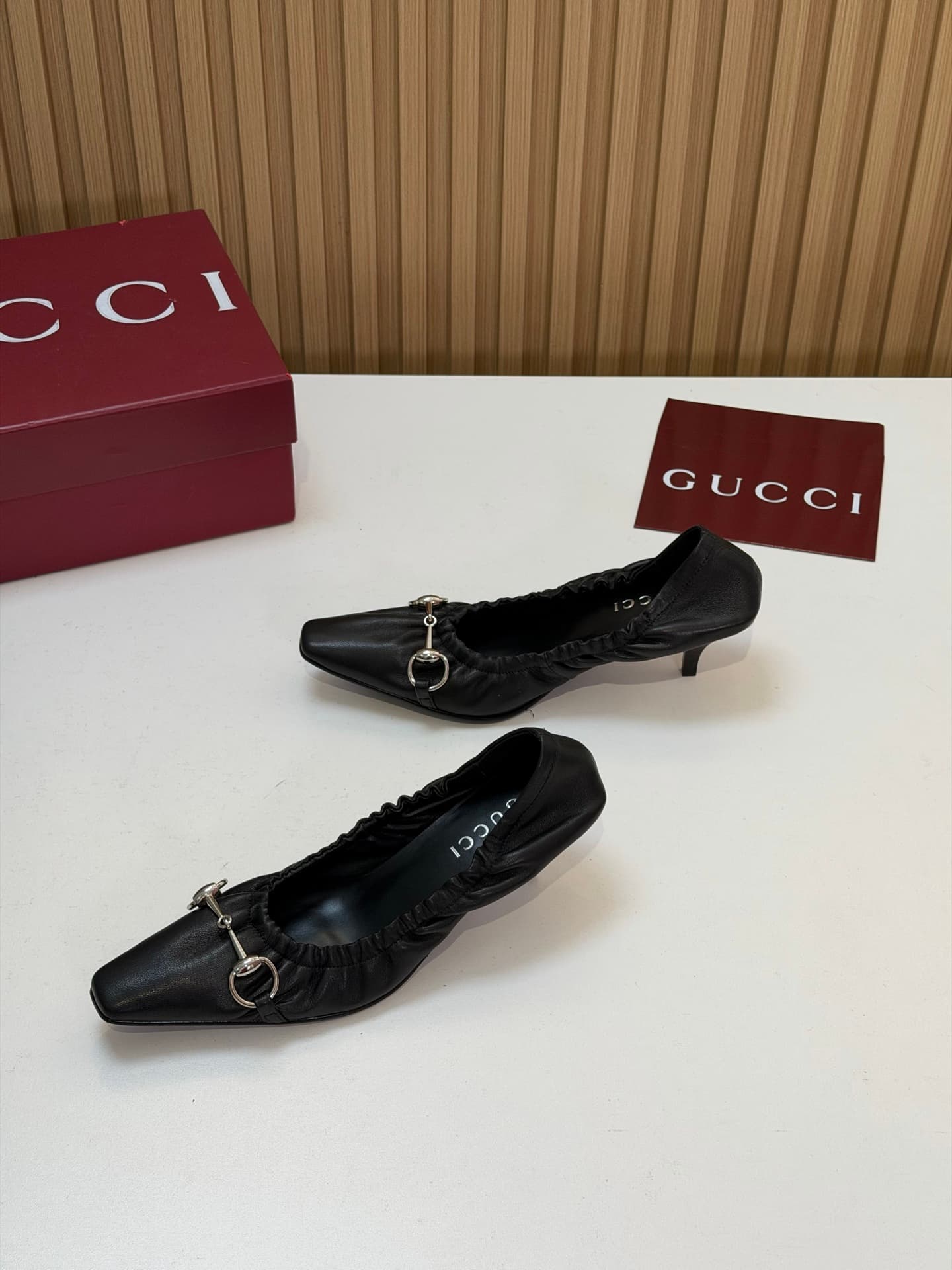D6871 2026 early autumn 🆕 GUCCI high-end boutique Vittoria series elastic laces, rubber straps, breathable women’s shoes for spring and autumn new products 🆕 Gucci small block toe series mid-calf, breathable sandals 😍 horse buckle back-pocket heel shoes ‼ — image 4