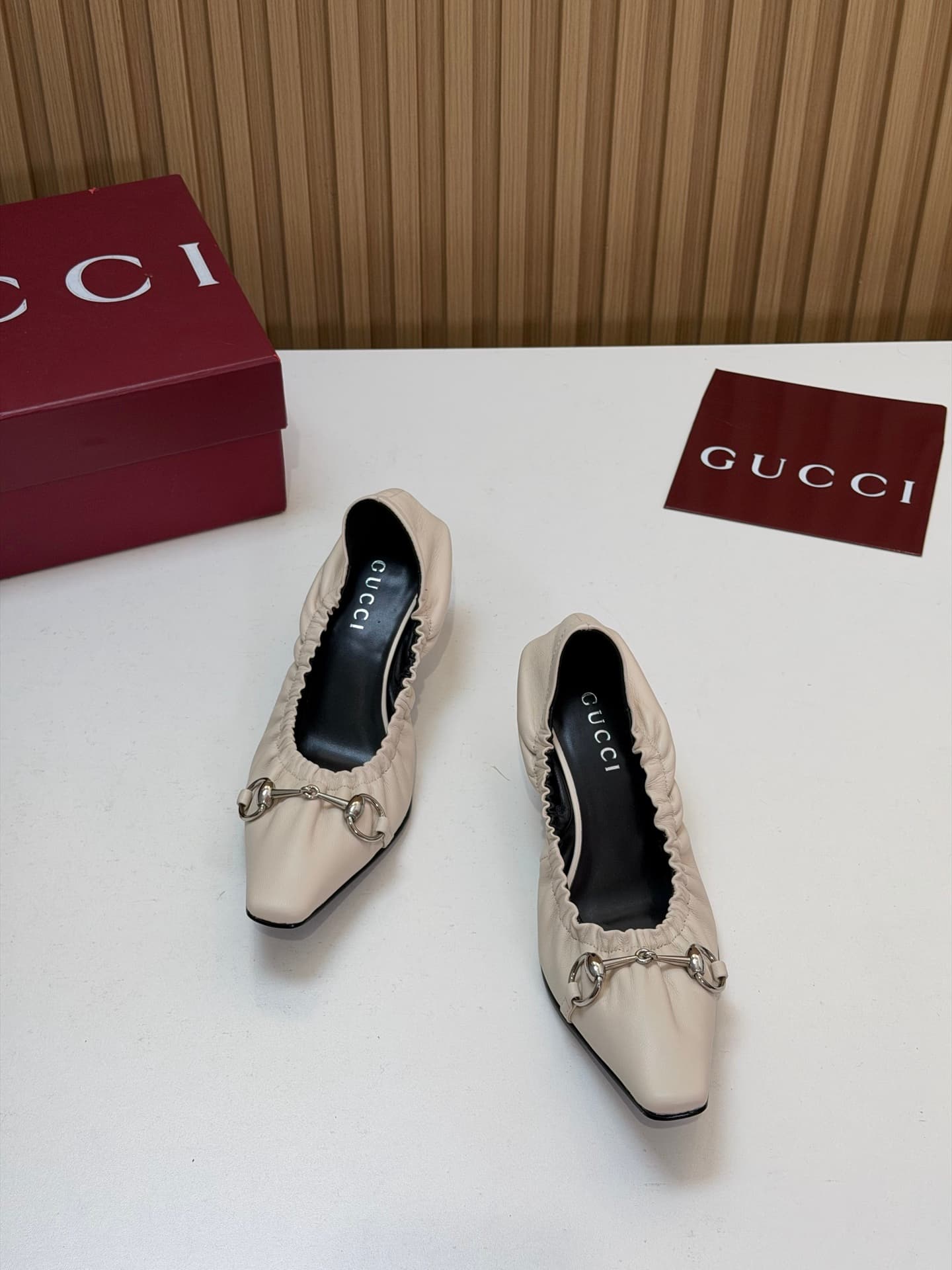 D6873 2026 Early Autumn 🆕 GUCCI High-end boutique Vittoria series elastic laces, rubber straps, breathable women’s shoes for spring and autumn new products 🆕 Gucci small square-toe series mid-height, breathable sandals 😍 Horsebit back-padded cat heel shoe — image 2