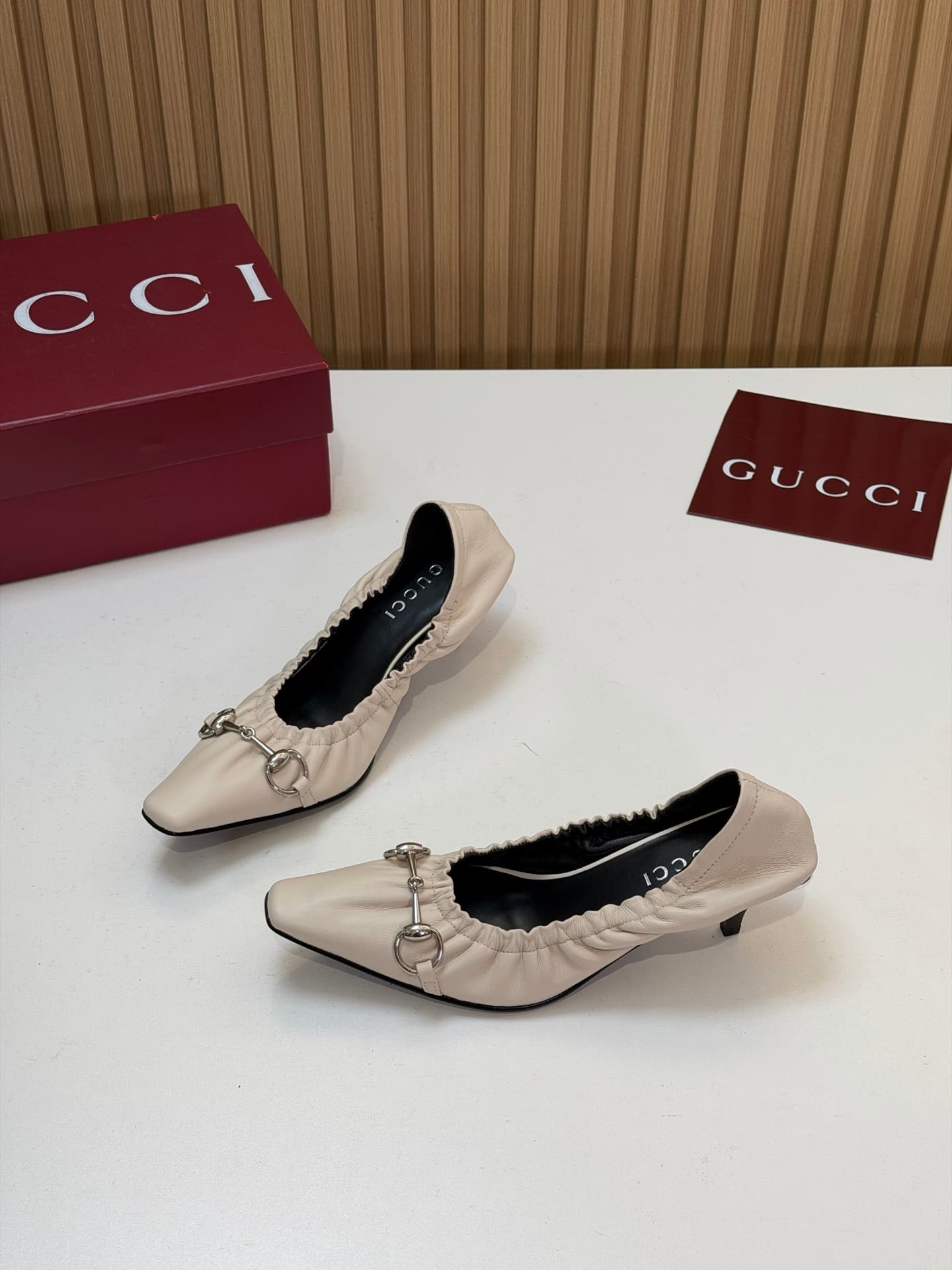 D6873 2026 Early Autumn 🆕 GUCCI High-end boutique Vittoria series elastic laces, rubber straps, breathable women’s shoes for spring and autumn new products 🆕 Gucci small square-toe series mid-height, breathable sandals 😍 Horsebit back-padded cat heel shoe — image 3