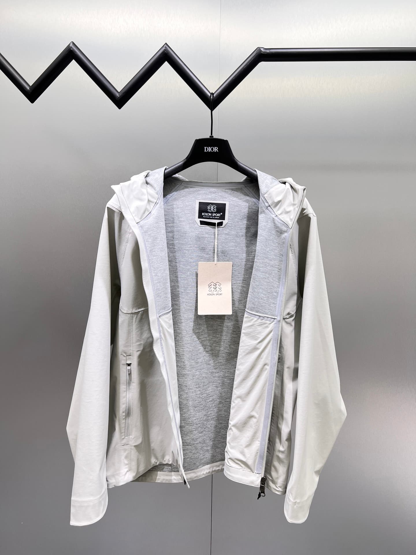 C10291 Kolop SPORT🌟 Caped windbreaker, jacket, coat 🔥 Official website同步✨ Popular items, channel stock, high-end customization. The quality can withstand any test; it offers you a unique wearing experience! All products go through strict selection process — image 2