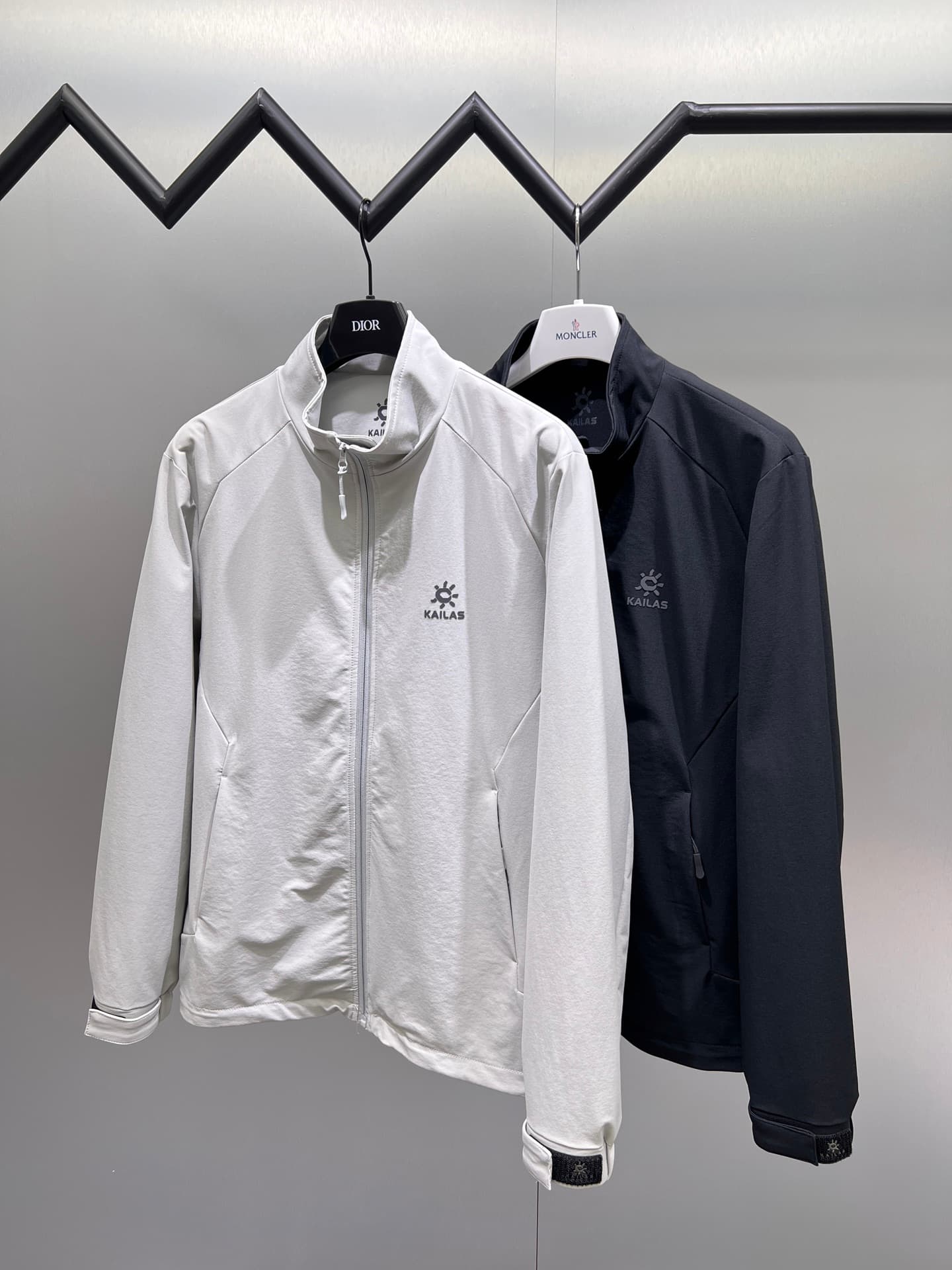 C10286 Kailas🌟 Stand-up Jacket 🔥 Available on the official website ✨ A must-have item. High-end custom-made products with quality that can withstand any test. It provides you with a unique wearing experience! All items go through strict selection processe — image 4