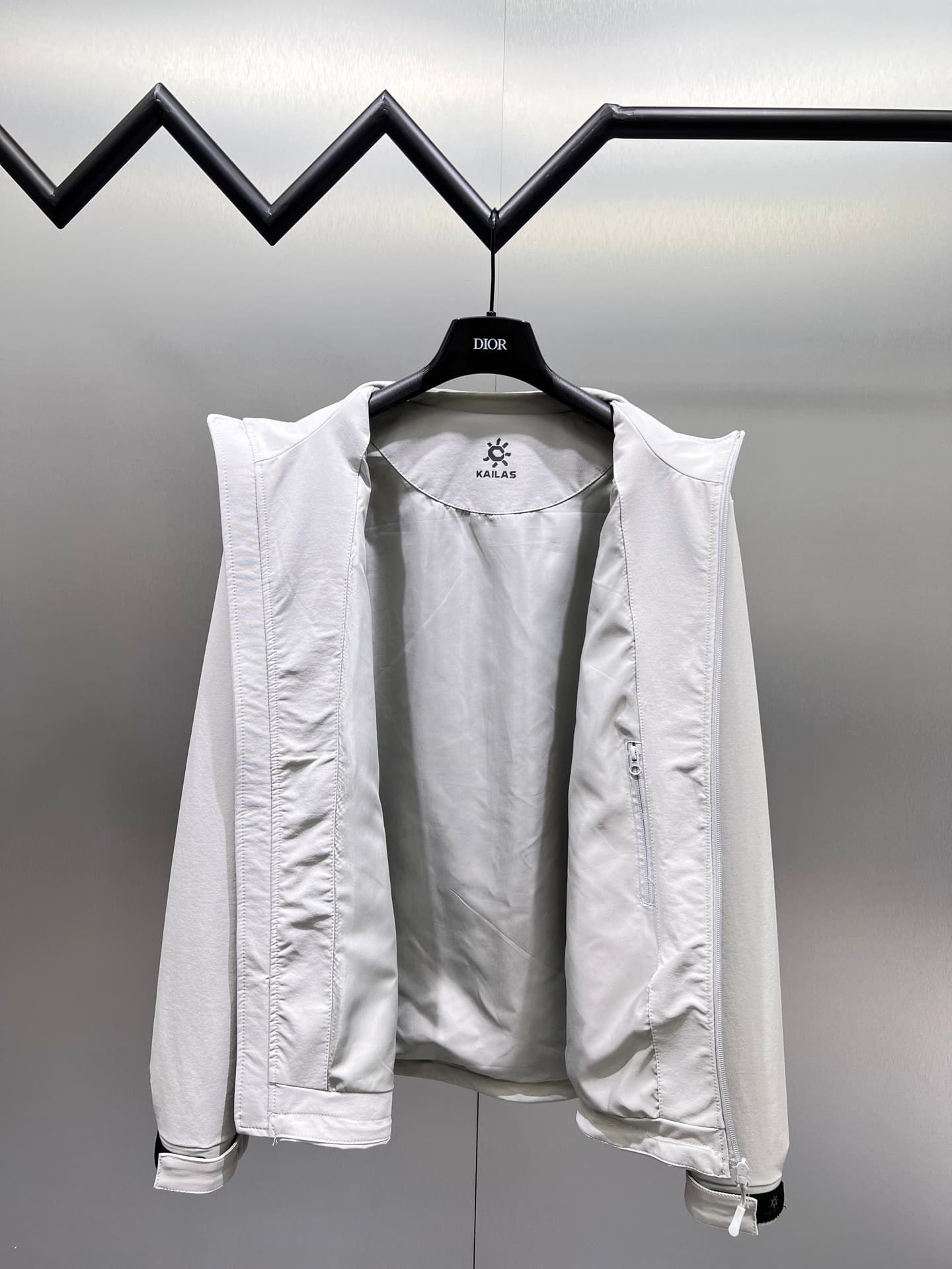 C10285 Kailas🌟 Stand-up Jacket 🔥 Available on the official website ✨ A must-have item. High-end customization – the quality can withstand any test. It gives you a unique wearing experience! All items go through strict selection processes, using original m — image 2