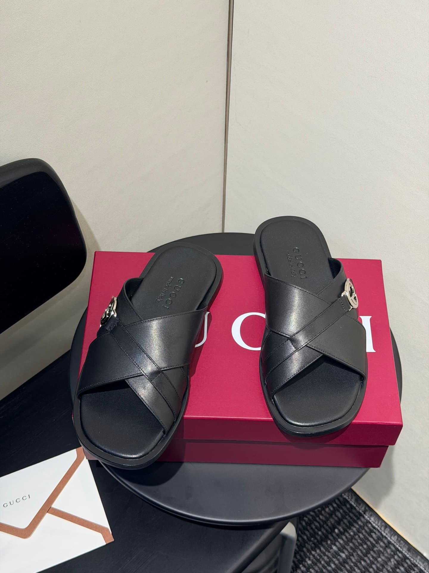 D7063 Men’s sandal shoes, crossed slippers — image 2
