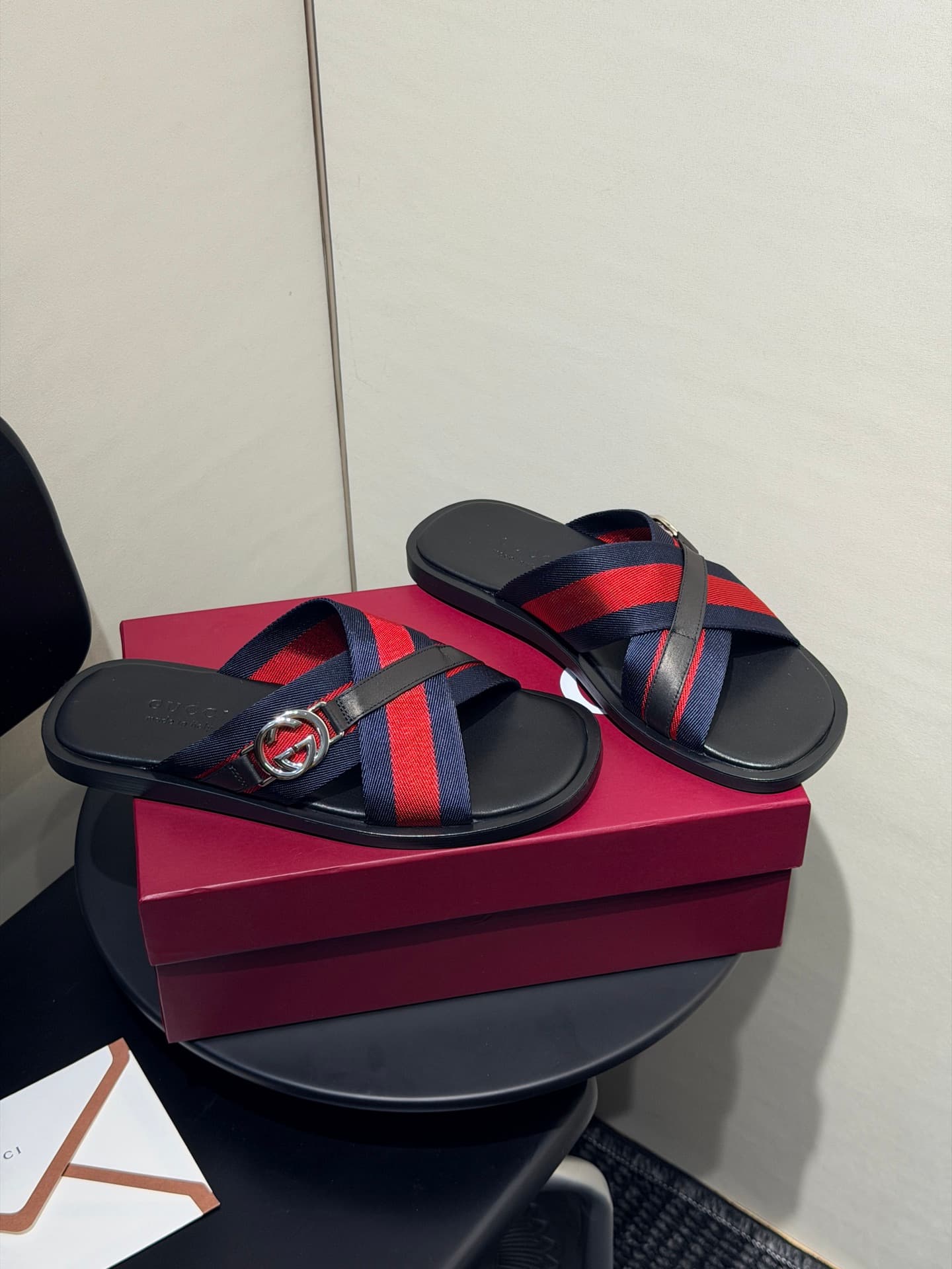 D7060 Men’s sandal-like slippers, crossed slippers — image 4