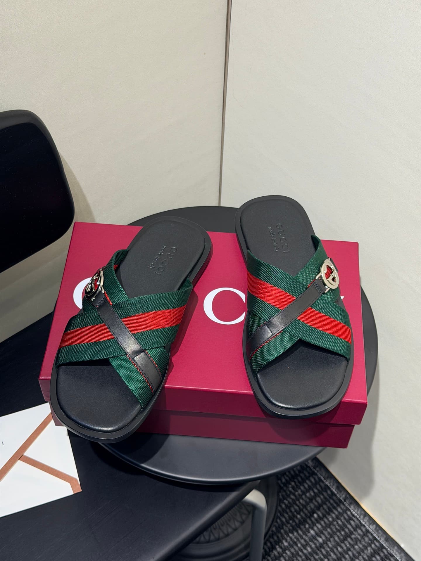 D7059 Men’s sandal-like slippers, crossed slippers — image 2