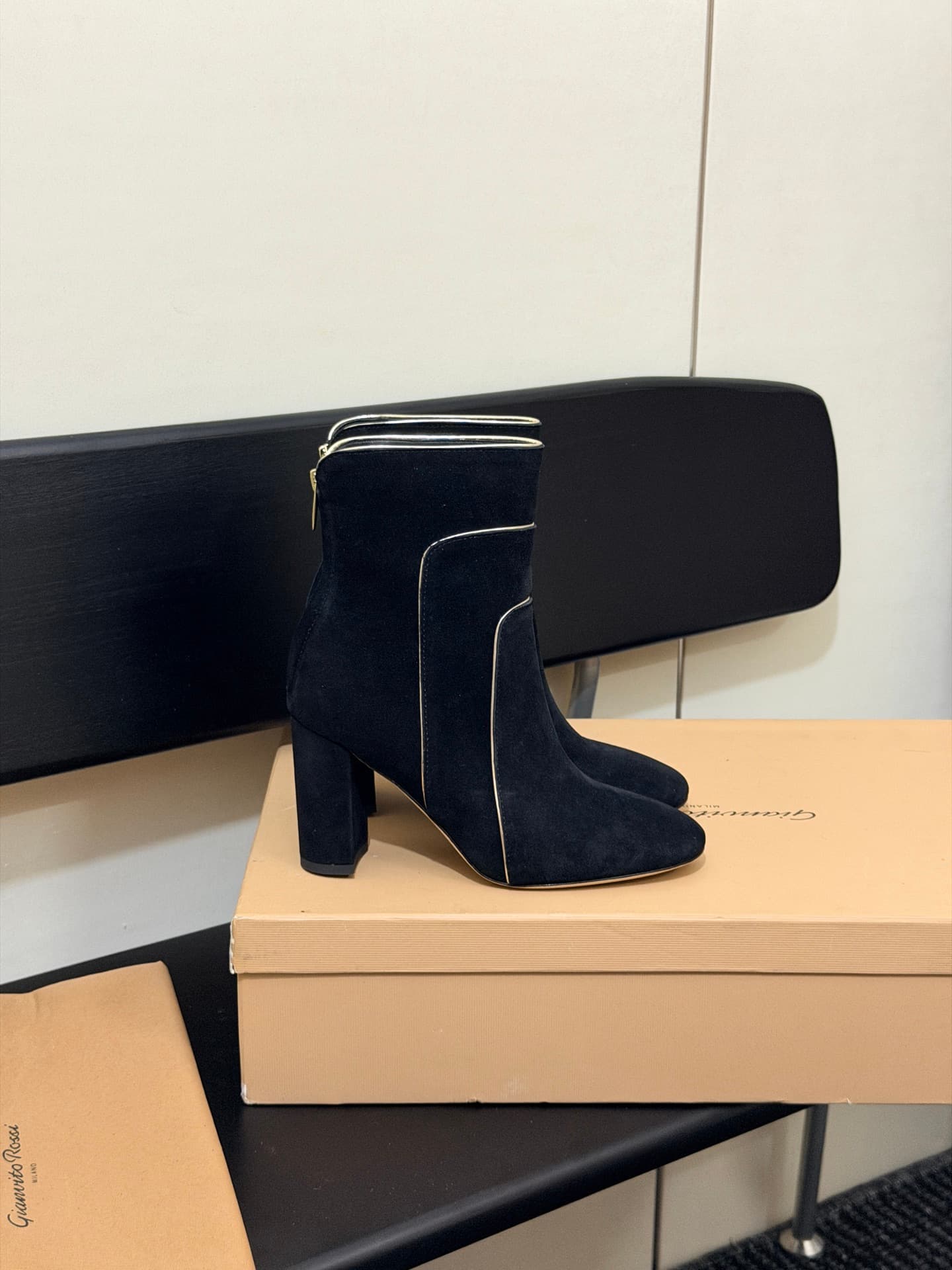 D8786 High-version products are manufactured — image 1