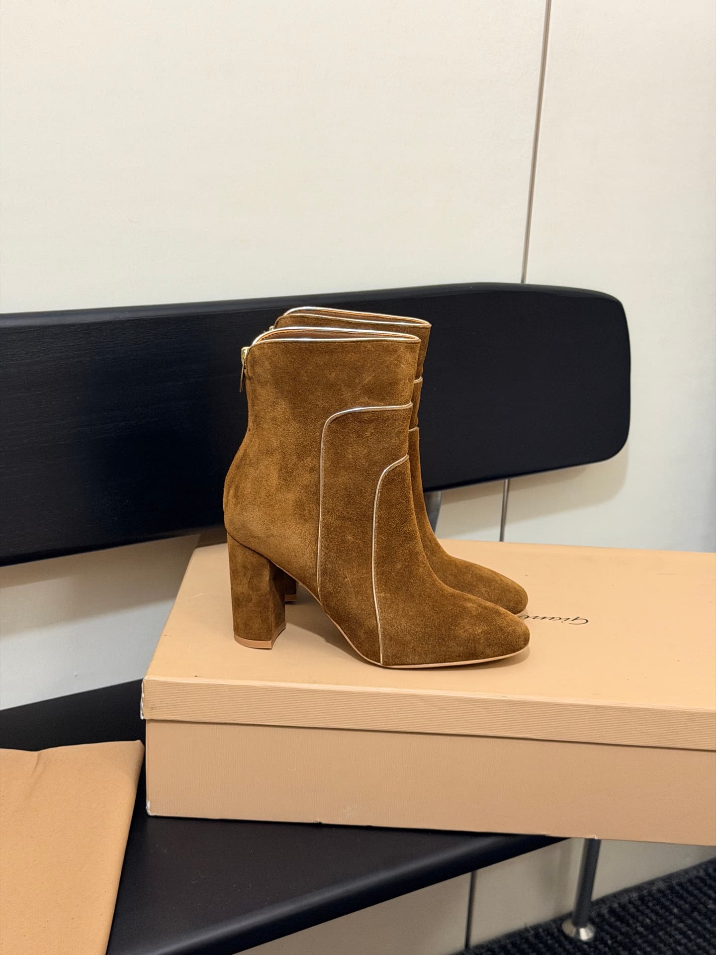 D8784 High-version products are manufactured. — image 1