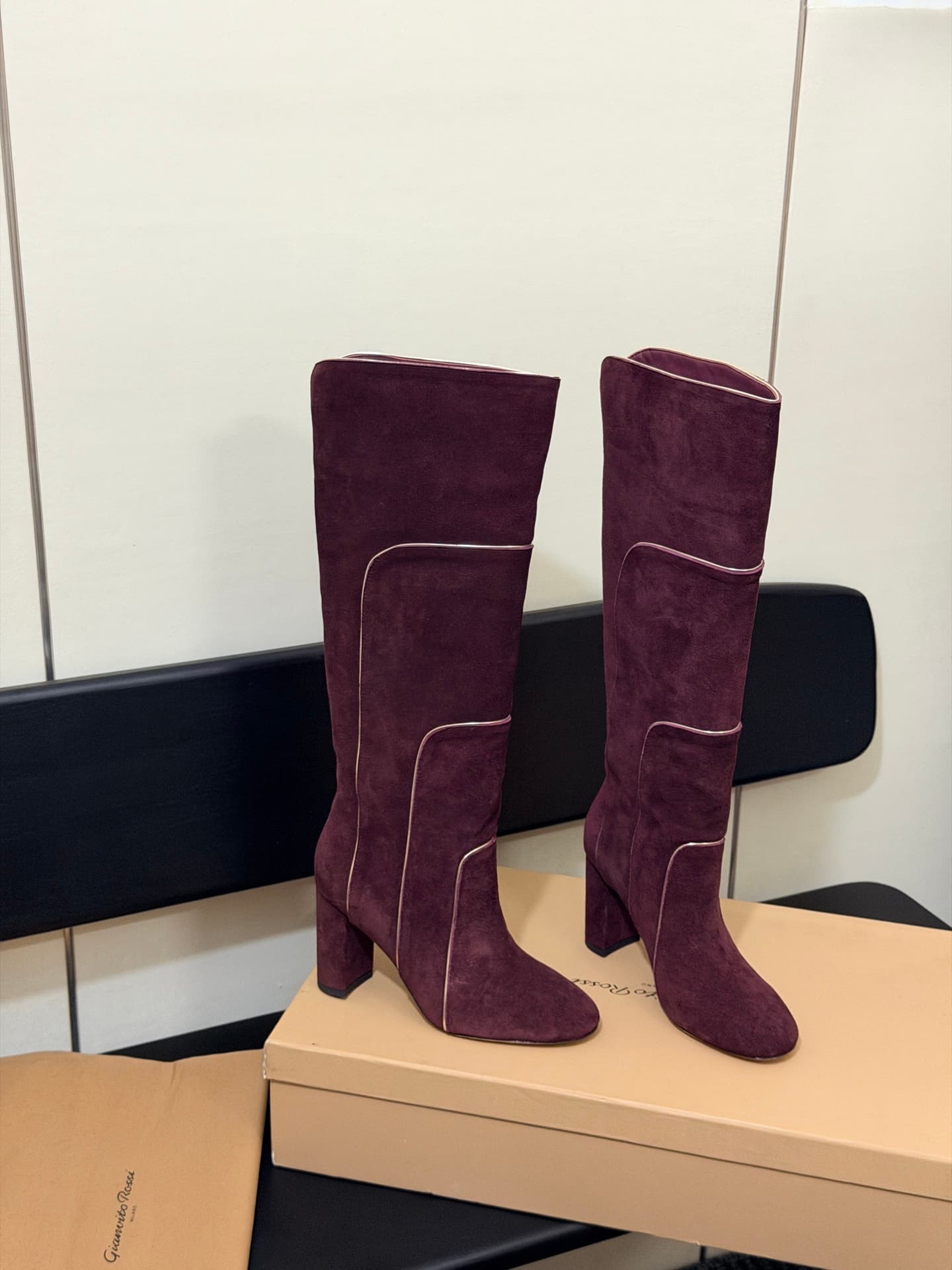 D8794 High-version products are manufactured. — image 4