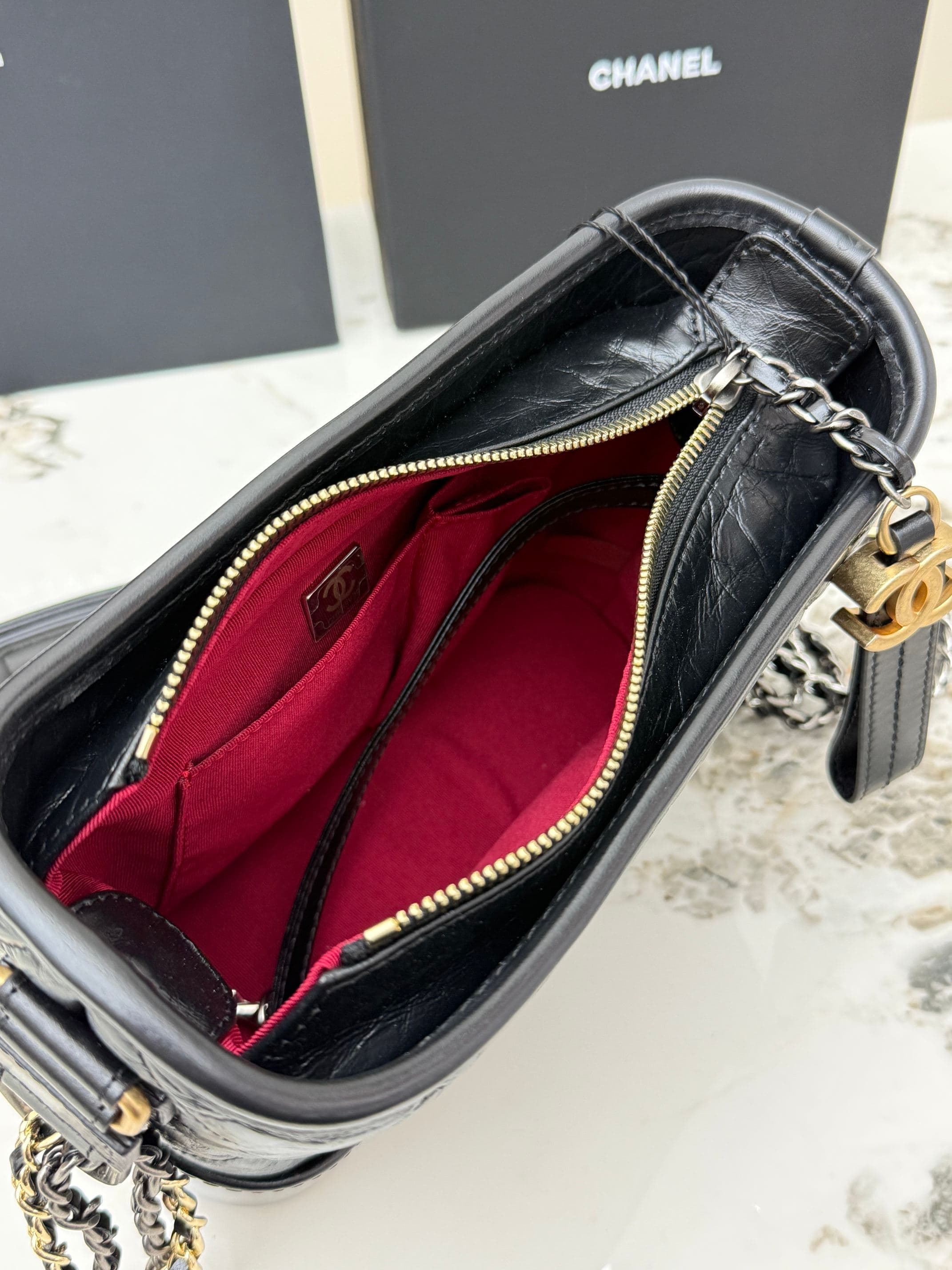 C774 CHANEL[Rose] Chanel Gabrielle Collection 19A[Coffee] Classic small tote bag. Features stylish vintage菱格 leather with chain straps, allowing various carrying methods. Made of high-quality cowhide material. Single shoulder crossbody bag, custom importe — image 8